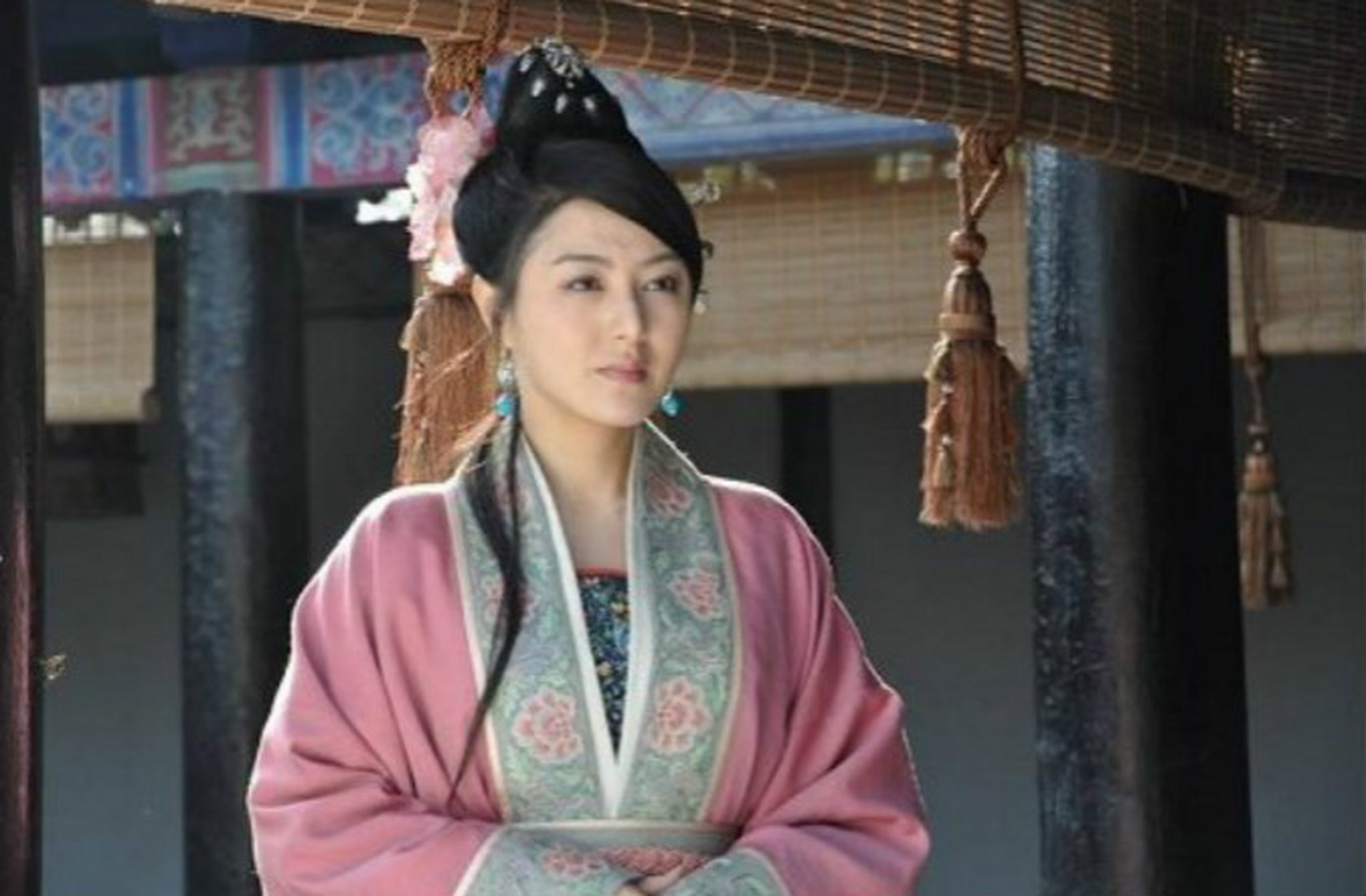 水浒传# 《水浒传》里卢俊义老婆贾氏和潘巧云都没有生育,估计重要