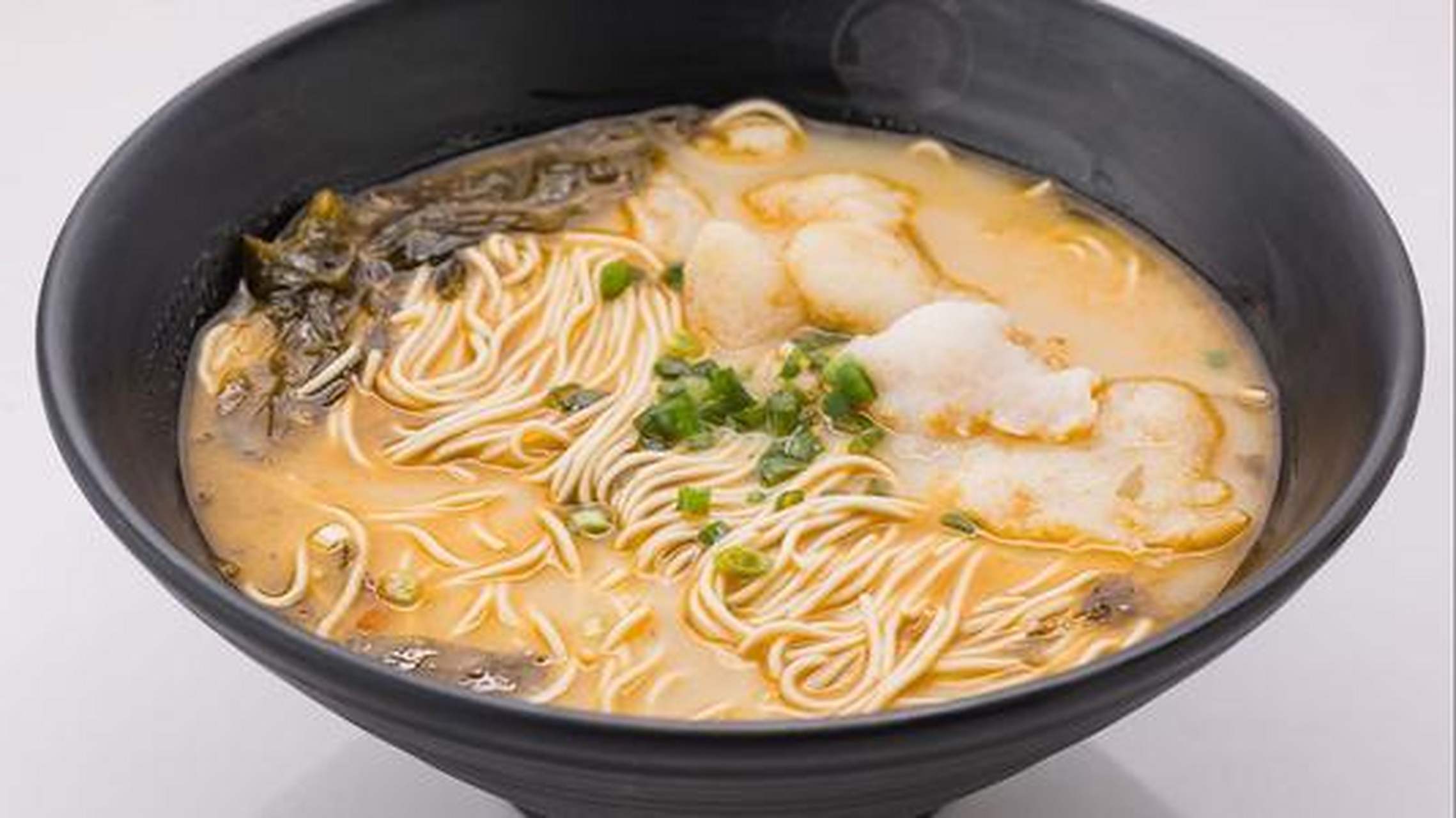 黄梅鱼面原名捶鱼面,明朝时作为贡品连年上贡朝廷,距今已有一千多年的