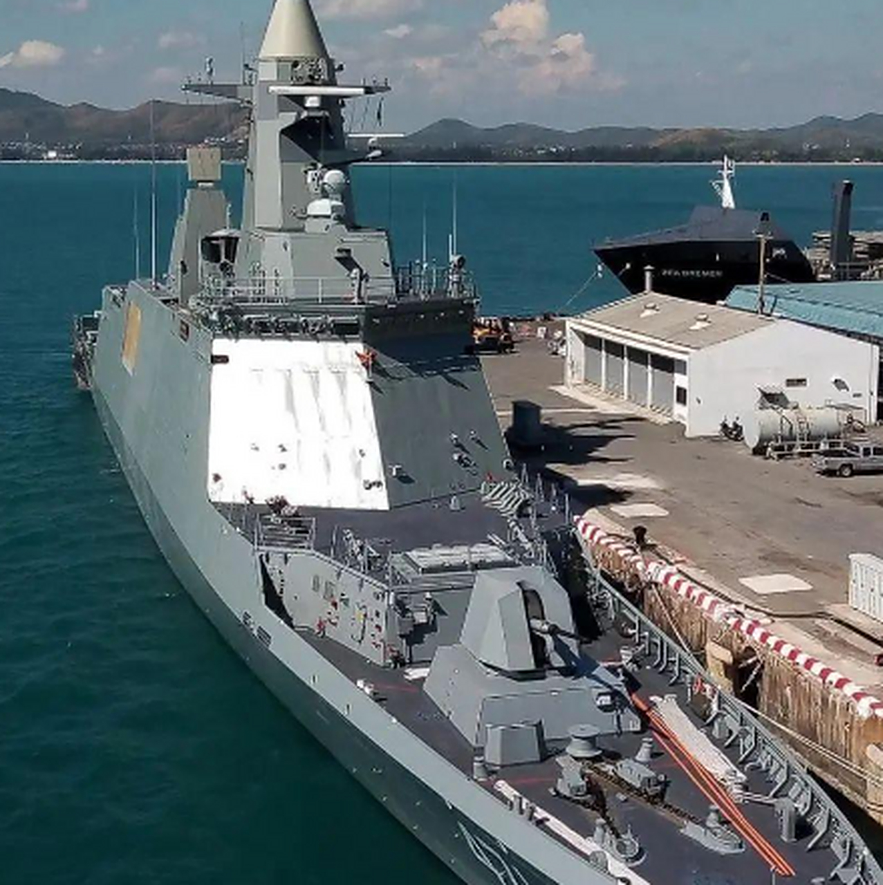 韩国新型护卫舰下水,配备宙斯盾雷达,改型前曾击败中国054a?