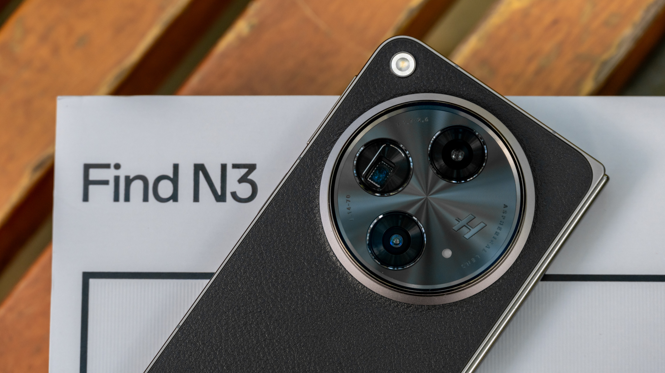 oppo的折叠屏手机,用户的反馈一直都挺不错,第一代的oppo find n就大