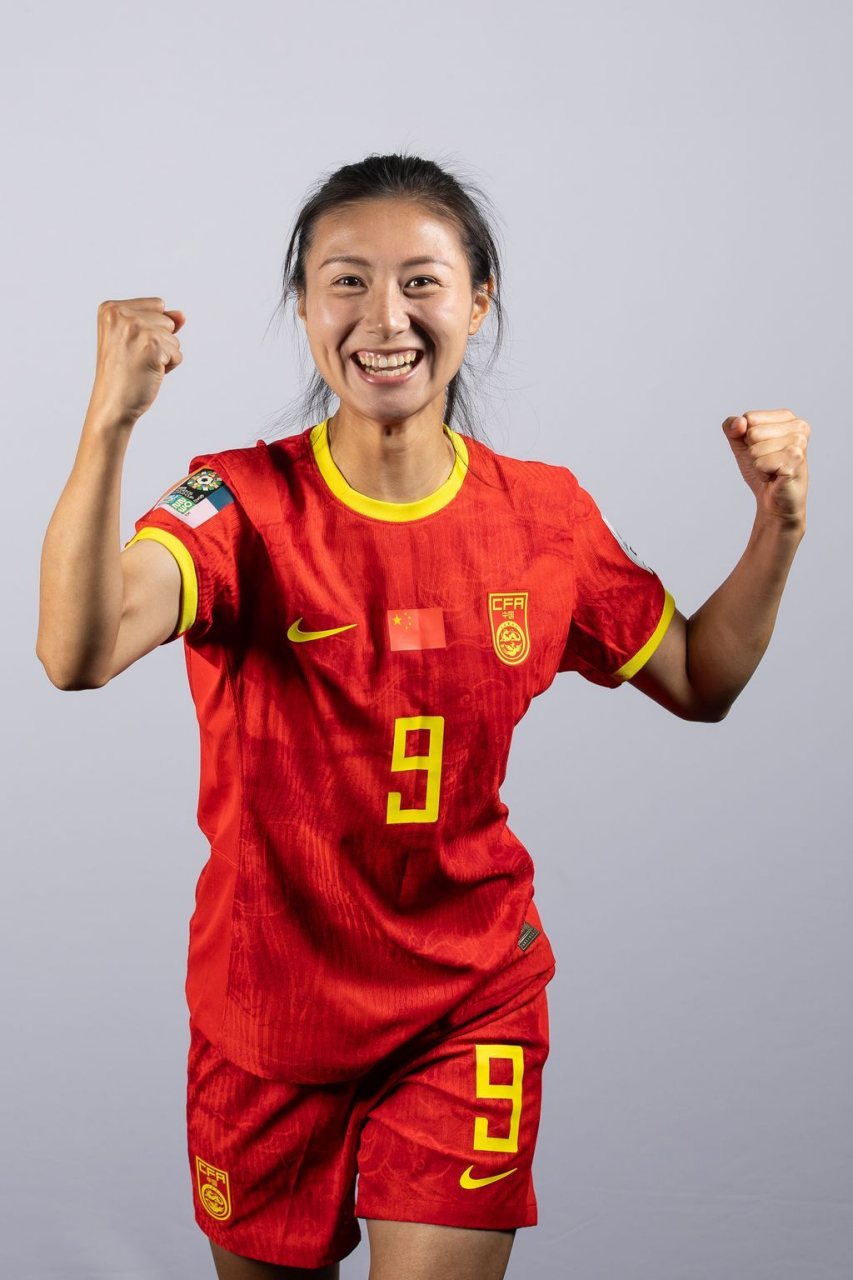 关于米兰体育:中国足球留洋球员“水土不服”，球迷：还是“中国足球更适合你”！的信息