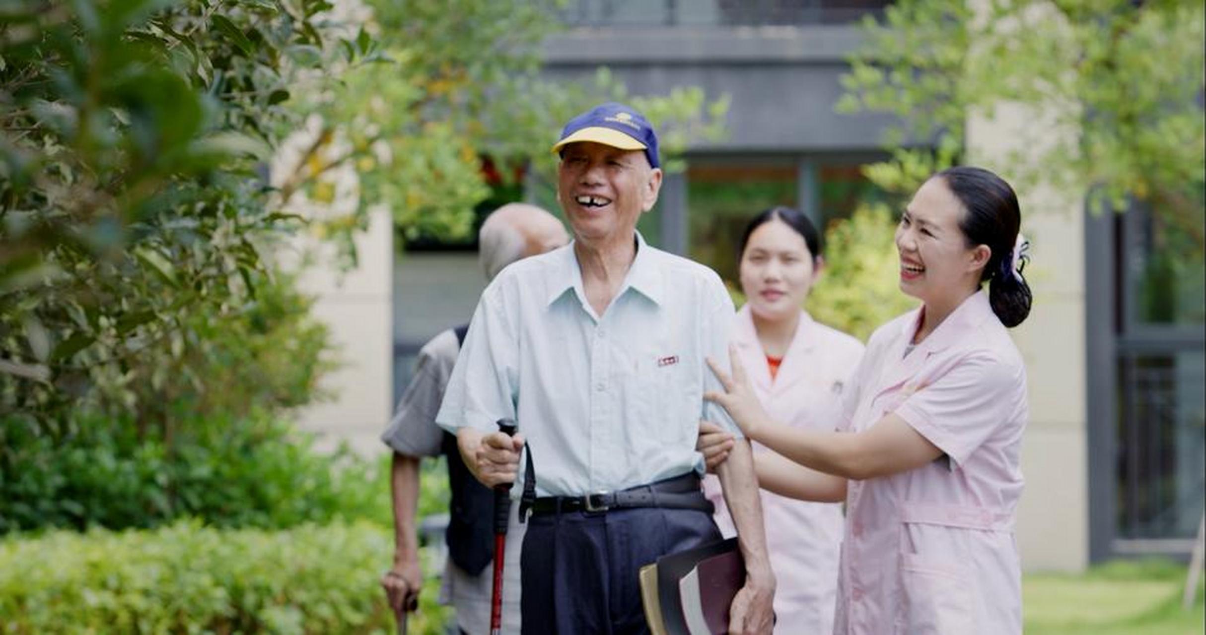 养老院群体中老年人的需求多样,养老护理实践操作需要不断对接实际