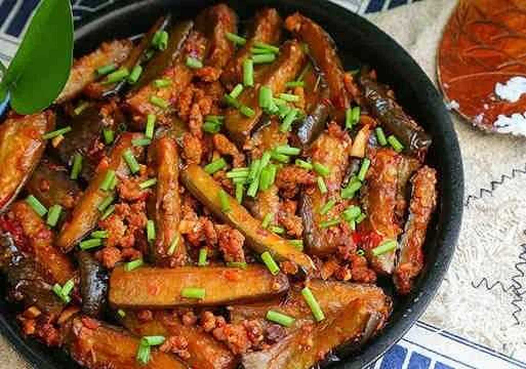 【铁板茄子】非常下饭,真真是不可辜负,而且做法和食材都非常简单