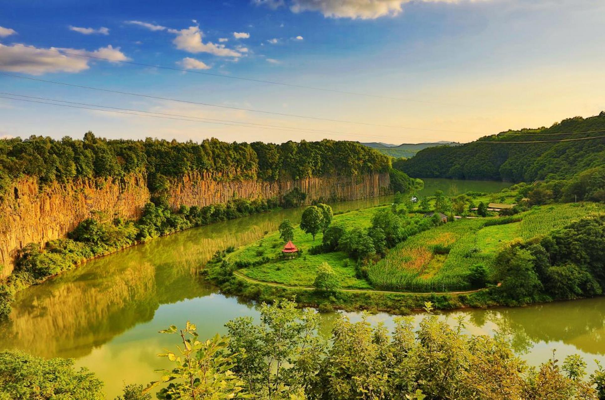 美好辽宁欢迎您# 【青山绿水】辽宁省宽甸满族自治县:浅秋的玄魏