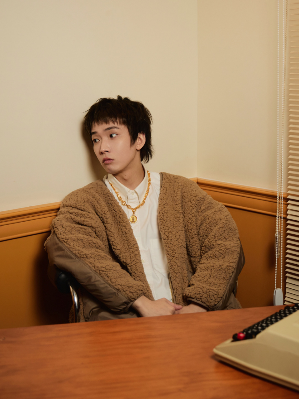 探寻男孩的内心世界  让我们来分享一下说唱歌手tt的最新物料图.