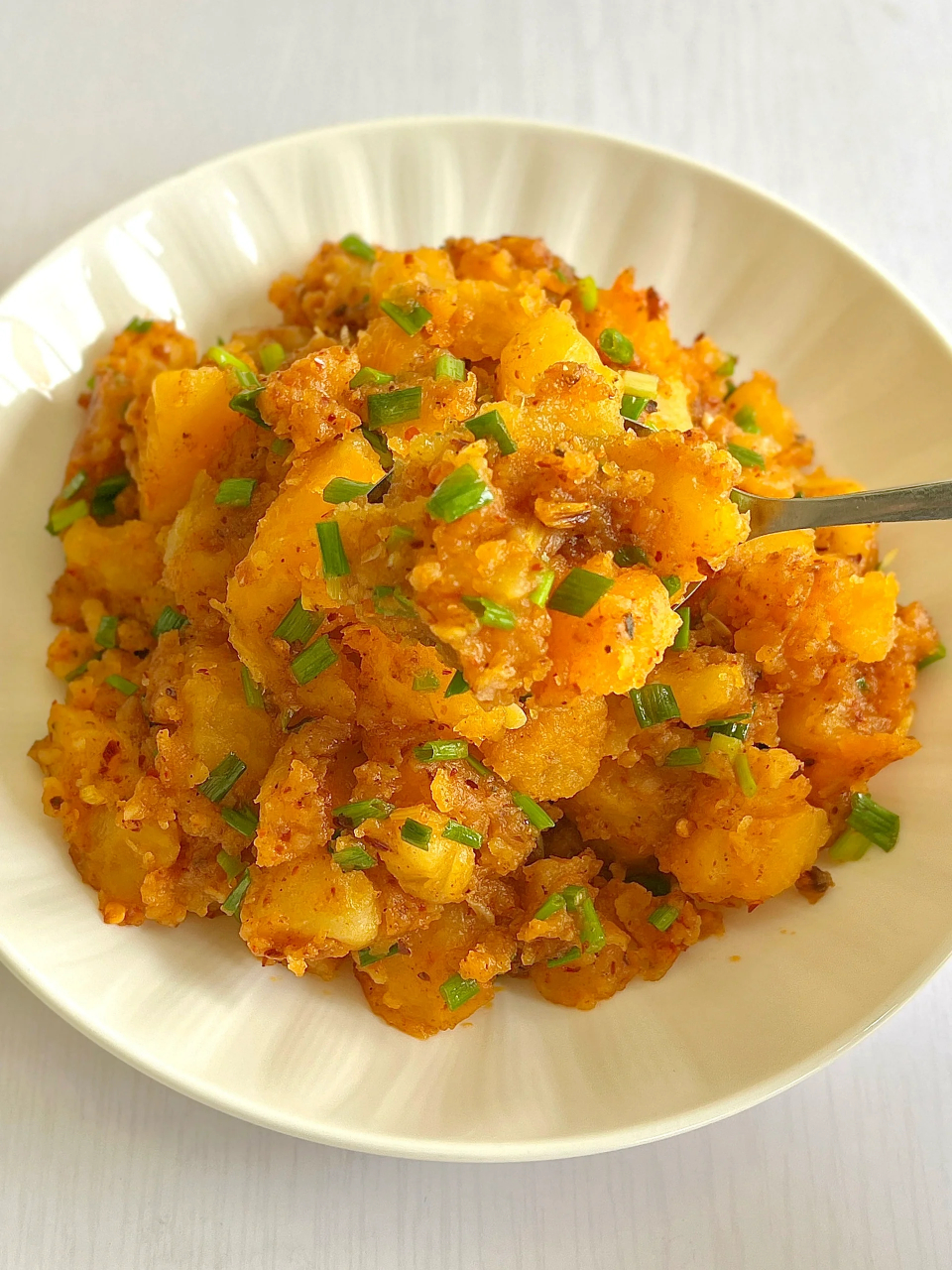 有幸在闺蜜家吃过一回,被惊艳到了  香辣老奶洋芋!