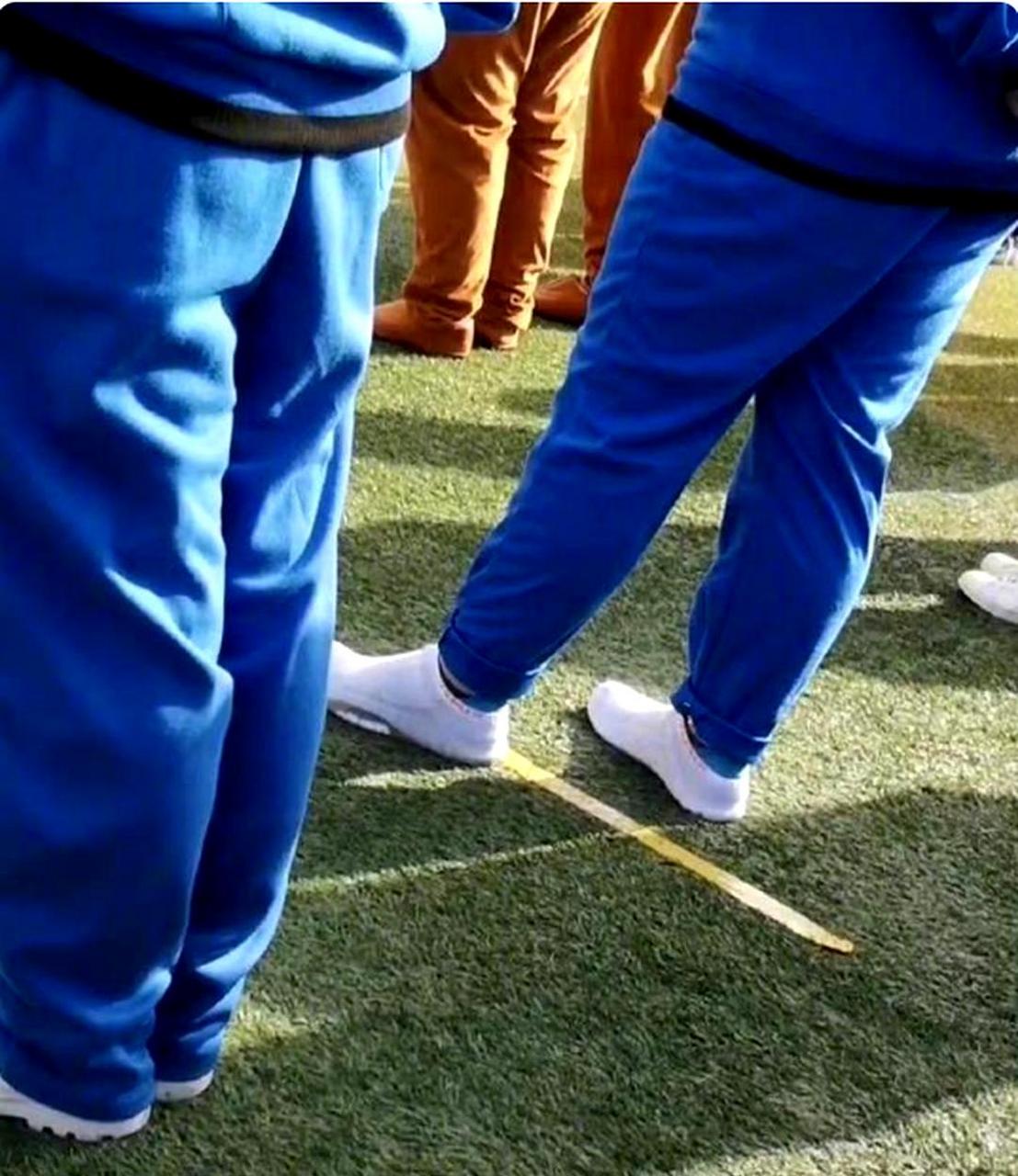 穿白鞋的学校活动,这双白袜子套得真是恰到好处.