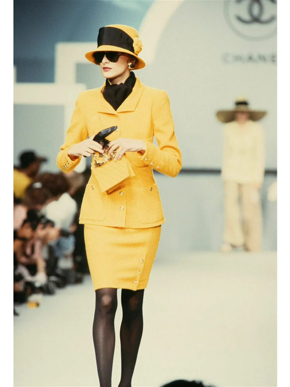 老佛爷初代缪斯 |很难不被她吸引  模特ines de la fressange