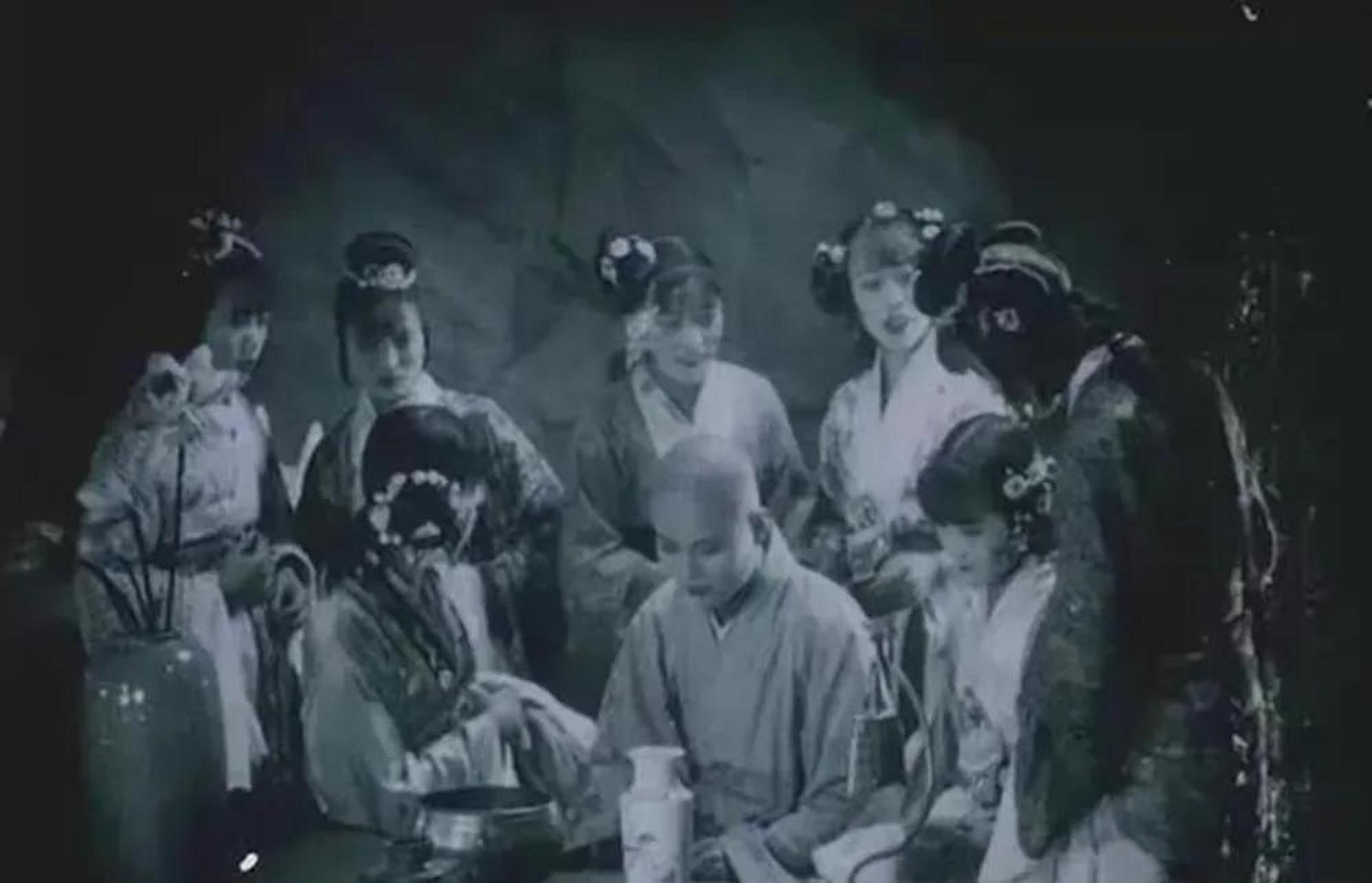 民国时期,导演但杜宇把古典小说《西游记》里盘丝洞那一节搬上了电影