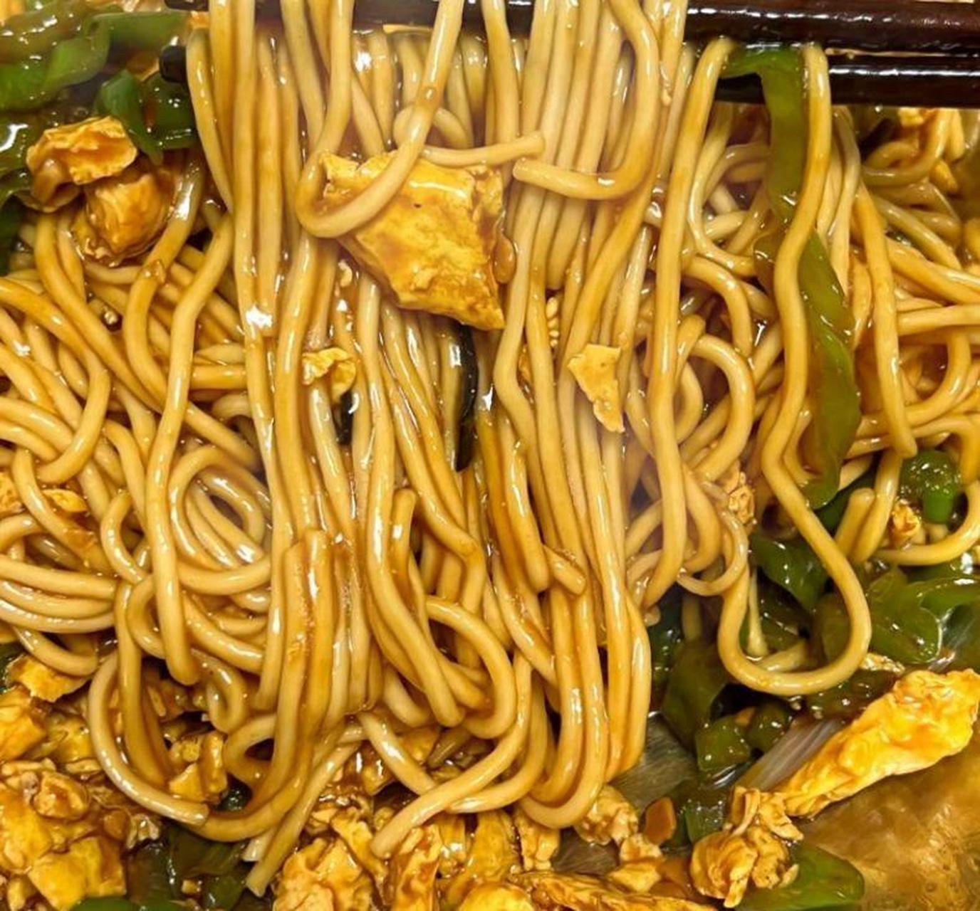 鸡蛋青椒拌面我的美食分享