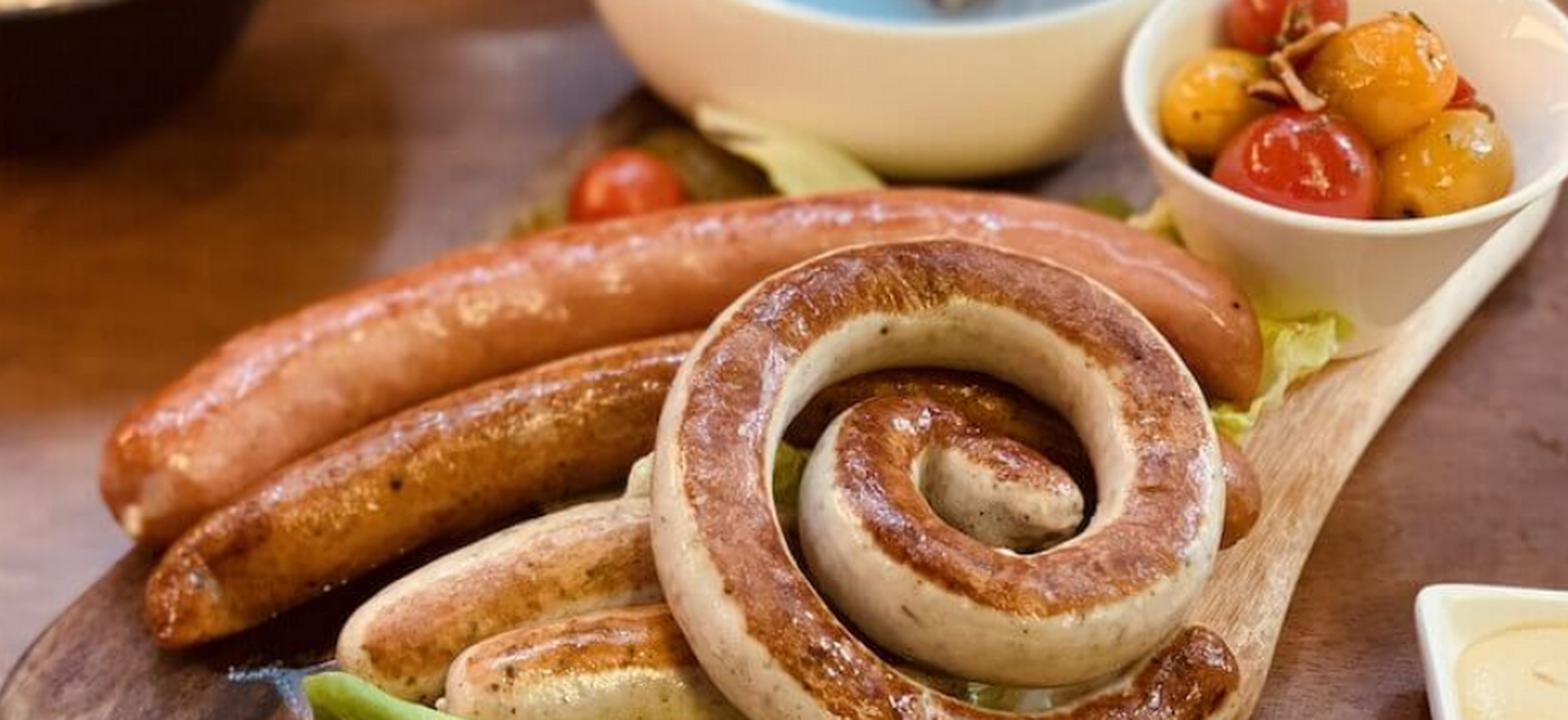 出了香肠以外,还有其他五款肉食可供选择位于欧洲北部的德国,由于当地