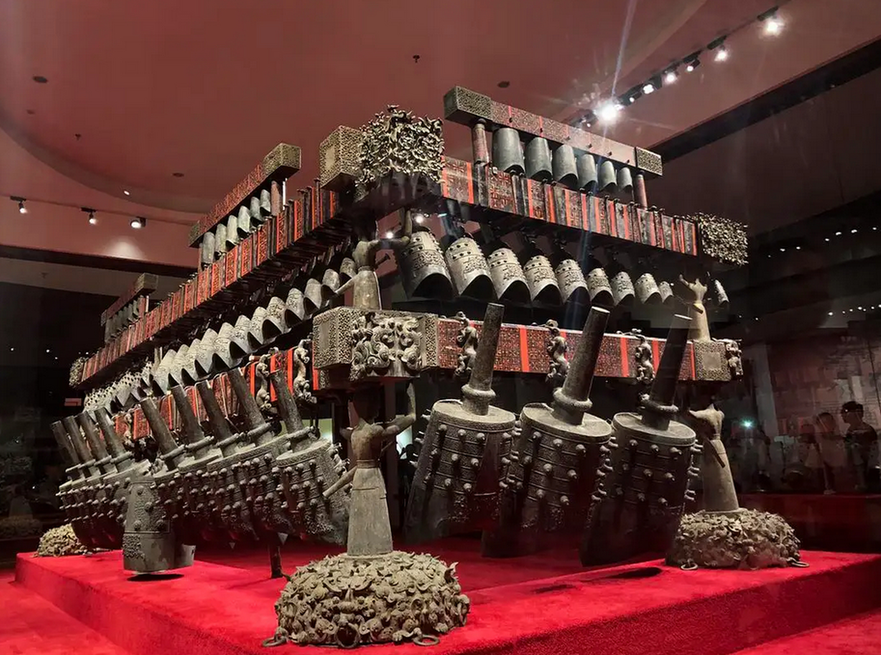 #文物# 曾侯乙编钟:湖北省博物馆的镇馆之宝——曾侯乙编钟.1978年在