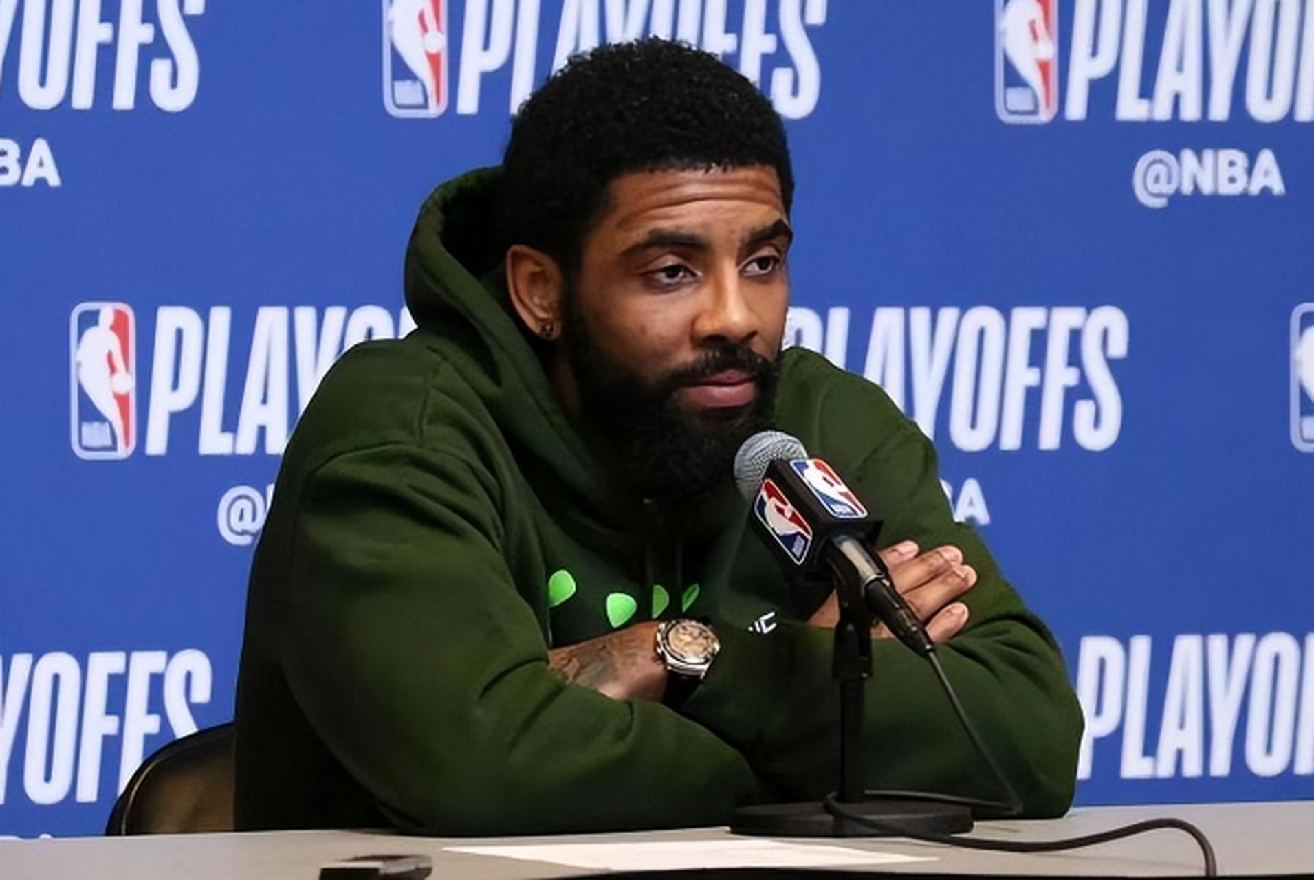 欧文评nba历史最强阵容:控卫乔丹,分卫科比,小前锋令人意外  nba官方