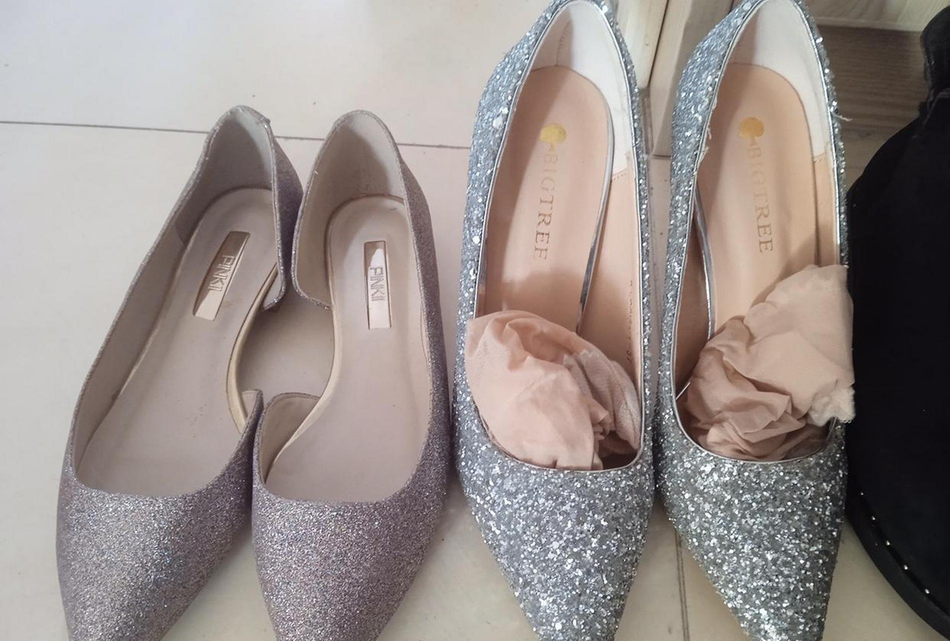 老婆突然把高跟单鞋拿了出来,还放了双穿过的丝袜,她是不是知道了些