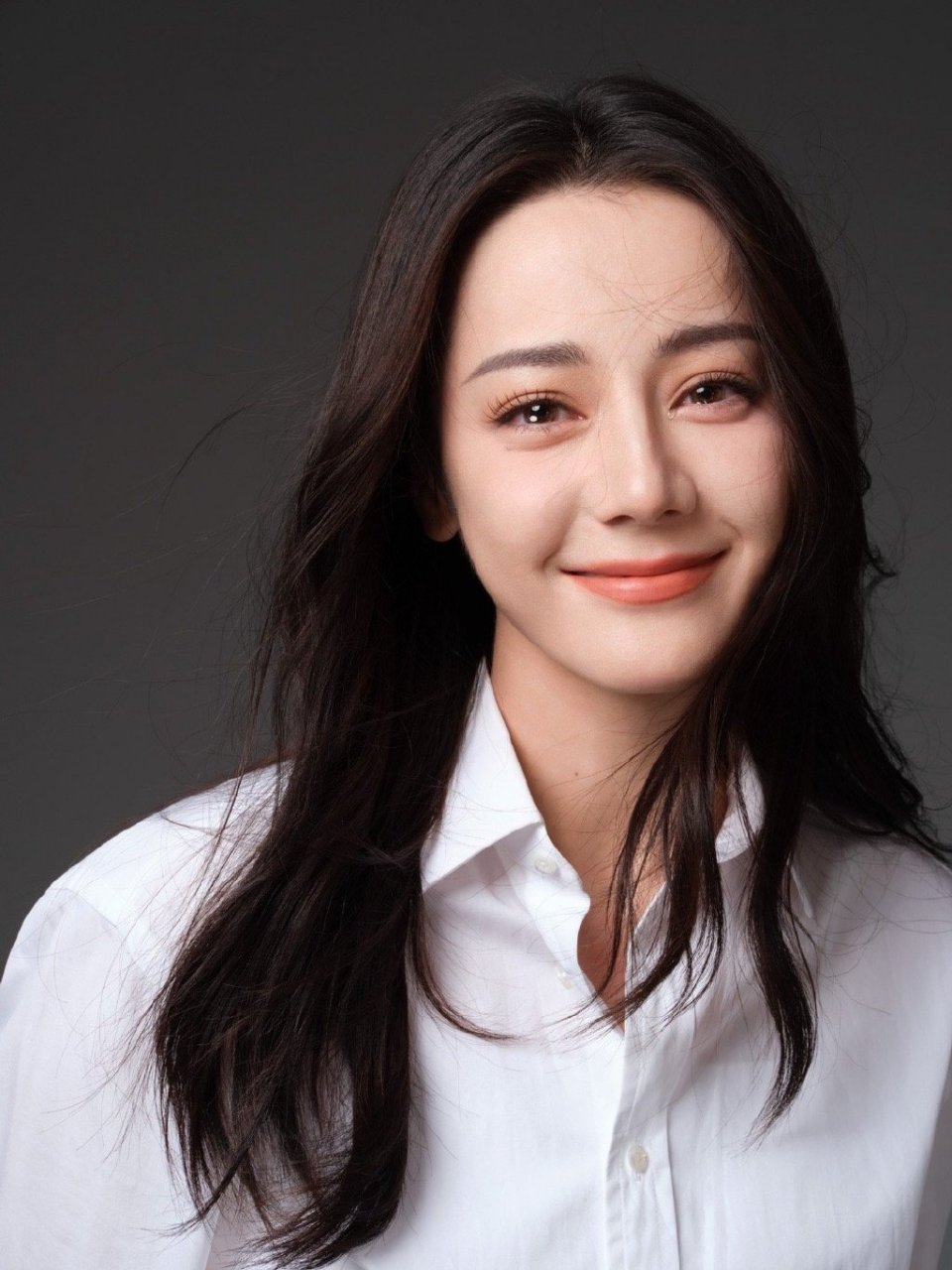 星闻#  迪丽热巴的哭戏还是在线的,点点珍珠泪很是令人怜惜.