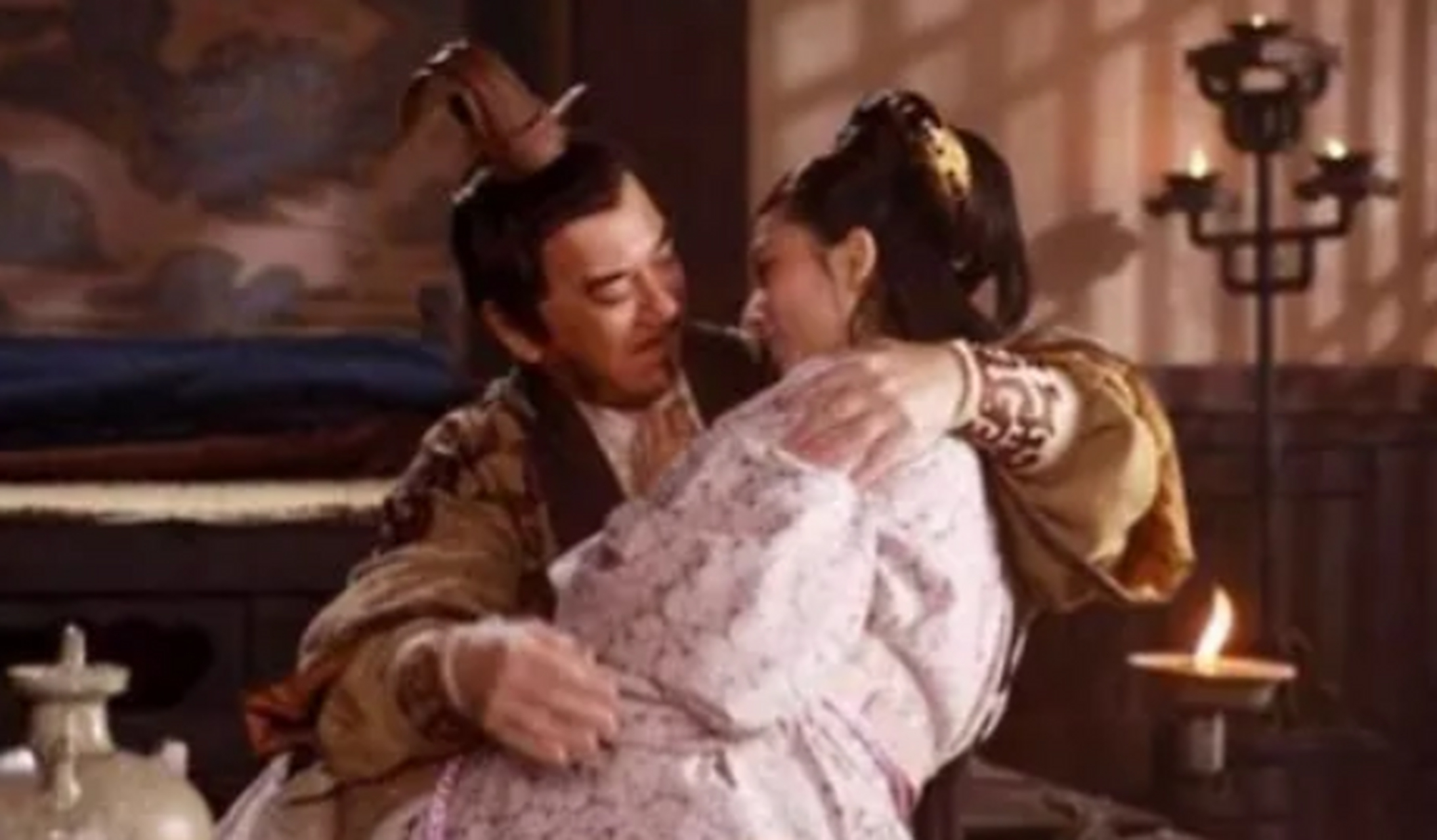 春秋时期,齐国的公主宣姜,本是指配与卫国的太子伋结婚,却没成想在