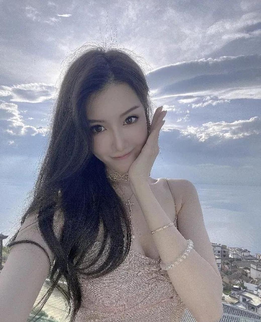 郭艾伦前女友马阳阳!神仙颜值!白美长腿惹人馋