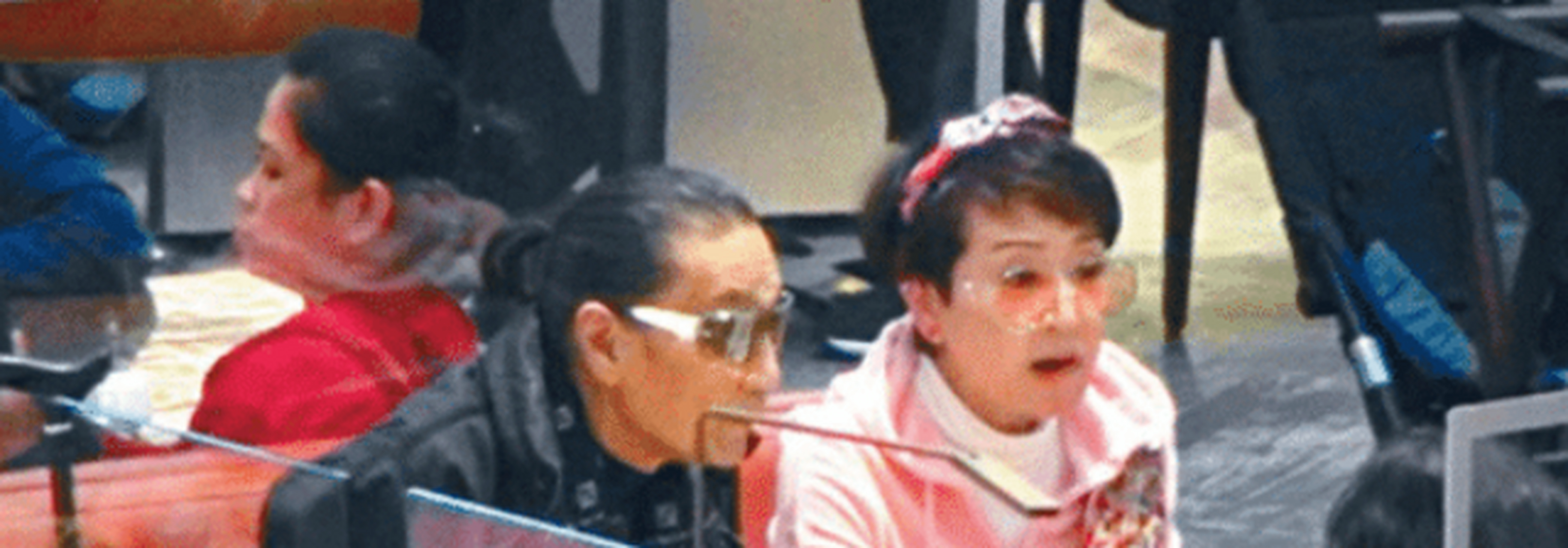 二月二十一日,香港媒体曝光了谢贤和狄波拉的近况,令人意外的是,这对