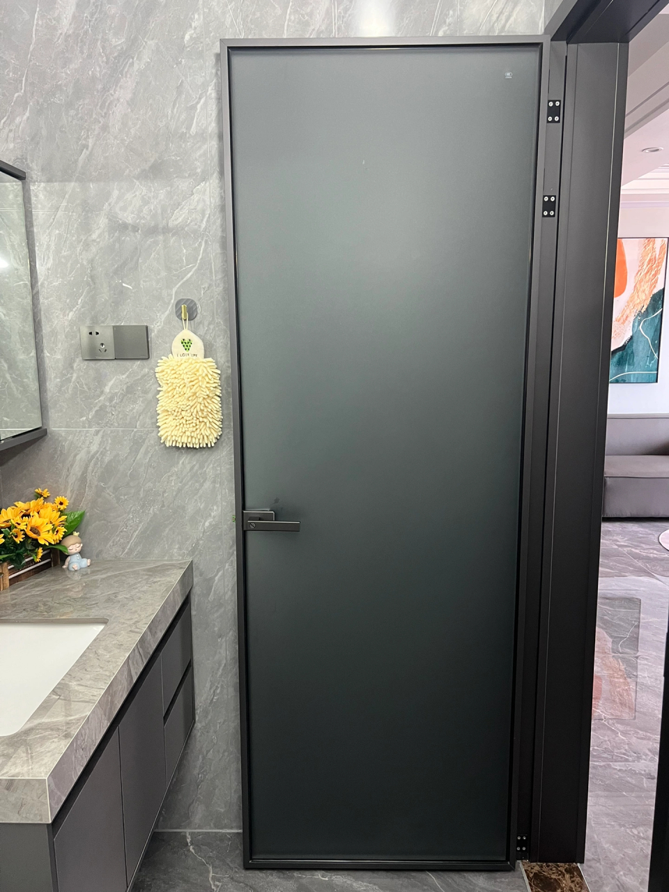 卫生间门还得是灰油砂玻璃门,大气耐看还不透人!