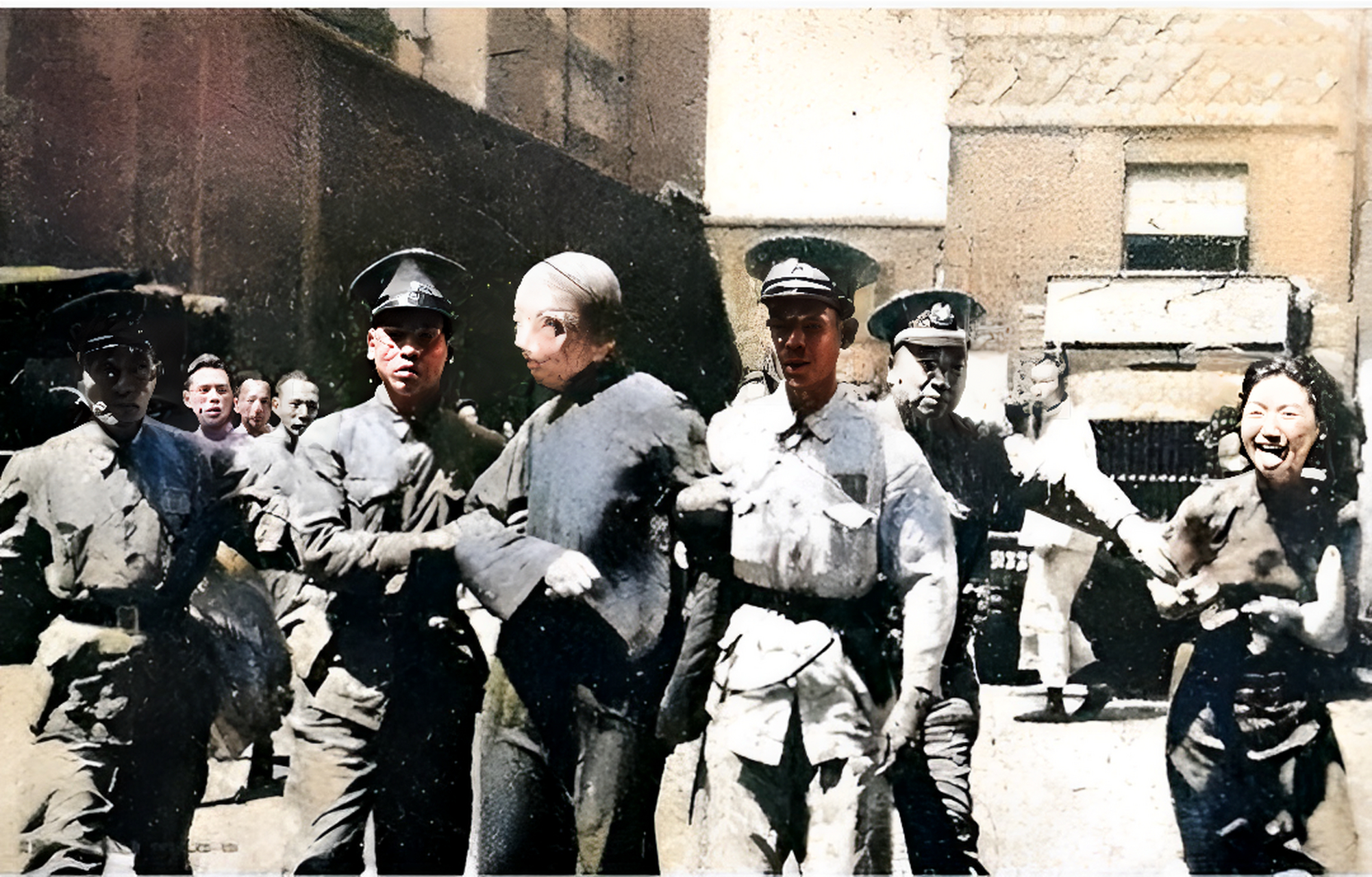 1946年,梁鸿志被民国政府·警察抓获,不久后,他因汉-奸-罪在上海被
