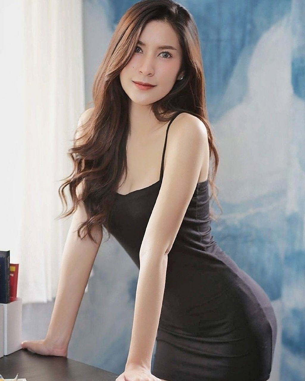 比基尼美女沈梦瑶高清紧身裙私人摄影