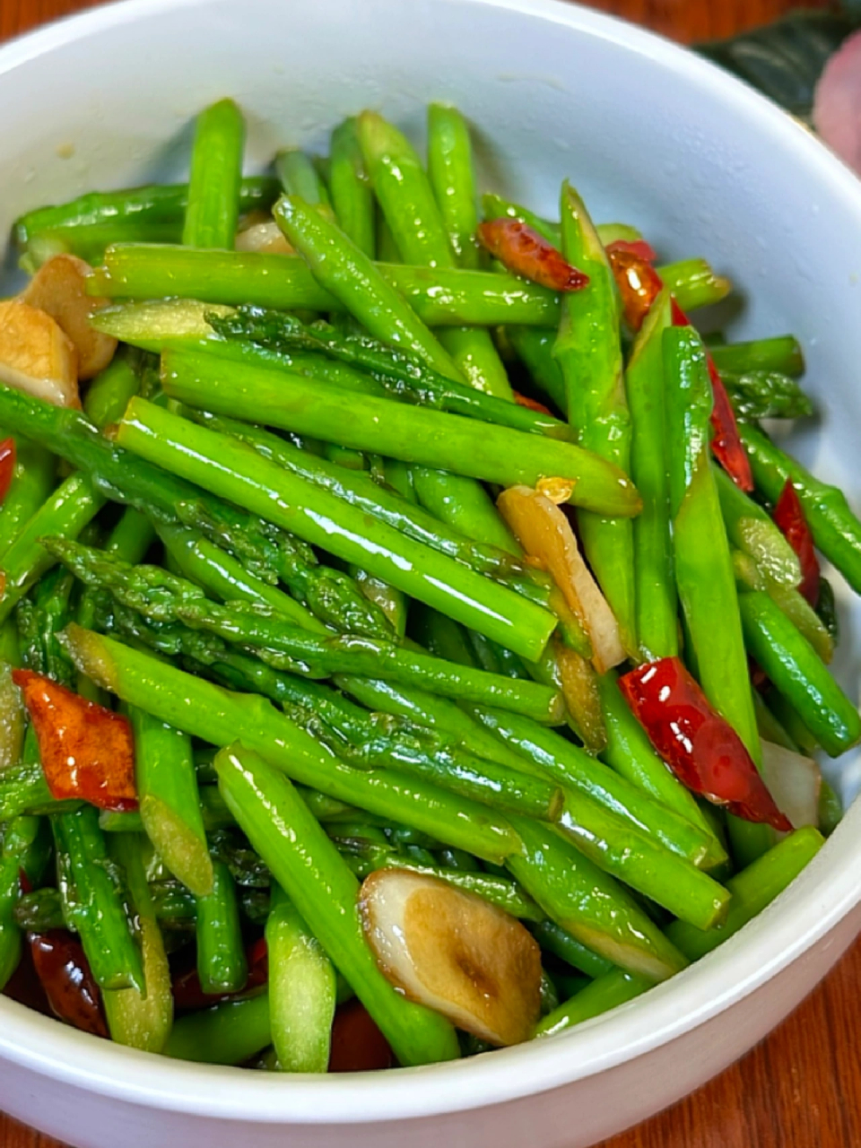 做法超级简单,芦笋的清脆口感极佳,美味又健康～ 	 9191食材:芦笋