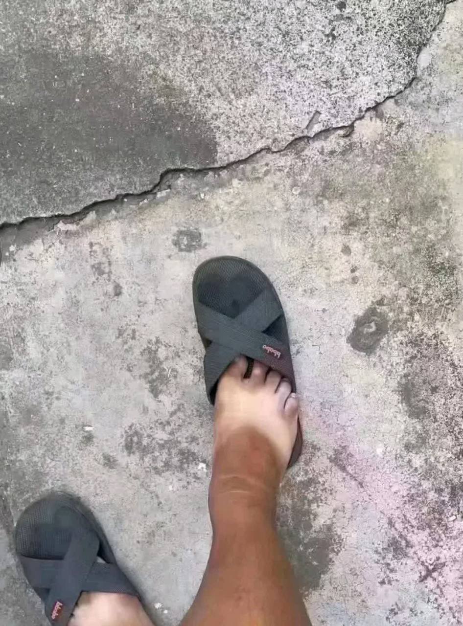 广东天气这么热,人们像非洲人一样被晒伤#搞笑趣图