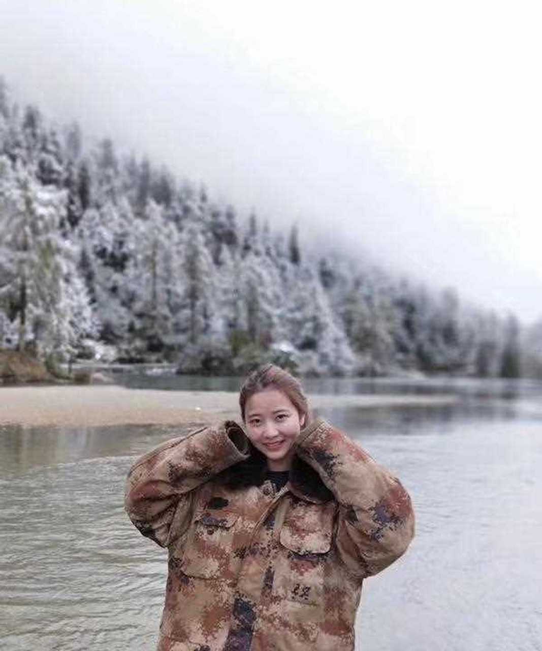 姓名冉钱英[小黄鸭] 性别女[黄牌] 几几年1996[足球] 出生地重庆 所在