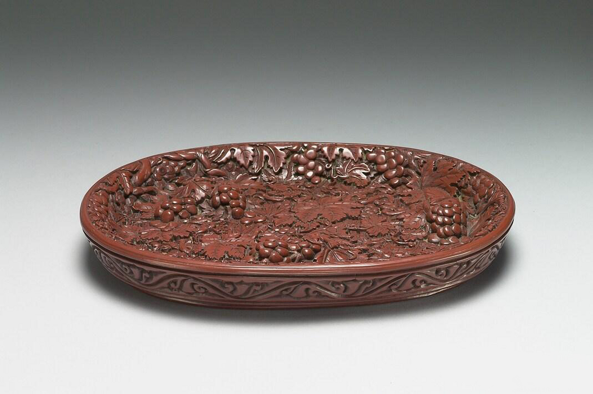 台北故宫博物院收藏的一组明代漆器.珍贵文物暂存在你们那里,要妥善保