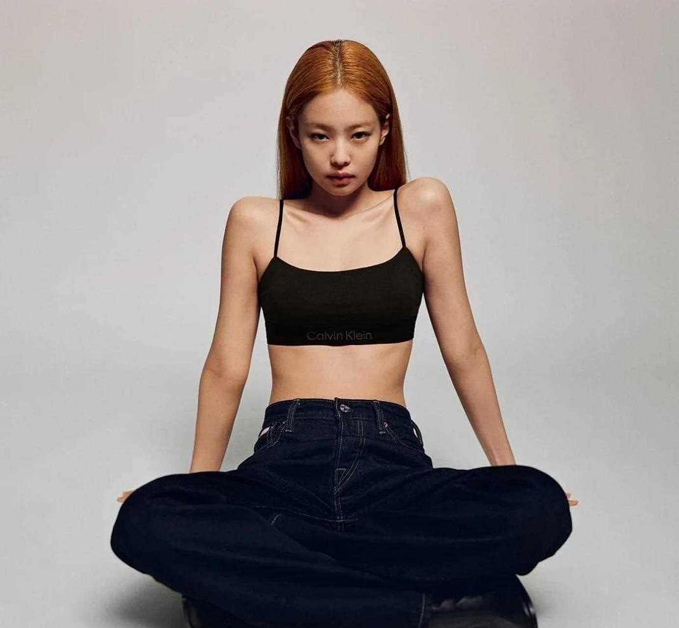 jennie新一波ck内衣广告!尺度不大却让人忍不住一看再看[送心]