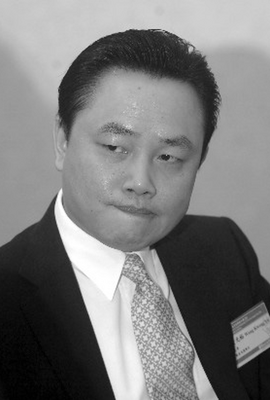 黄光裕再减持国美零售