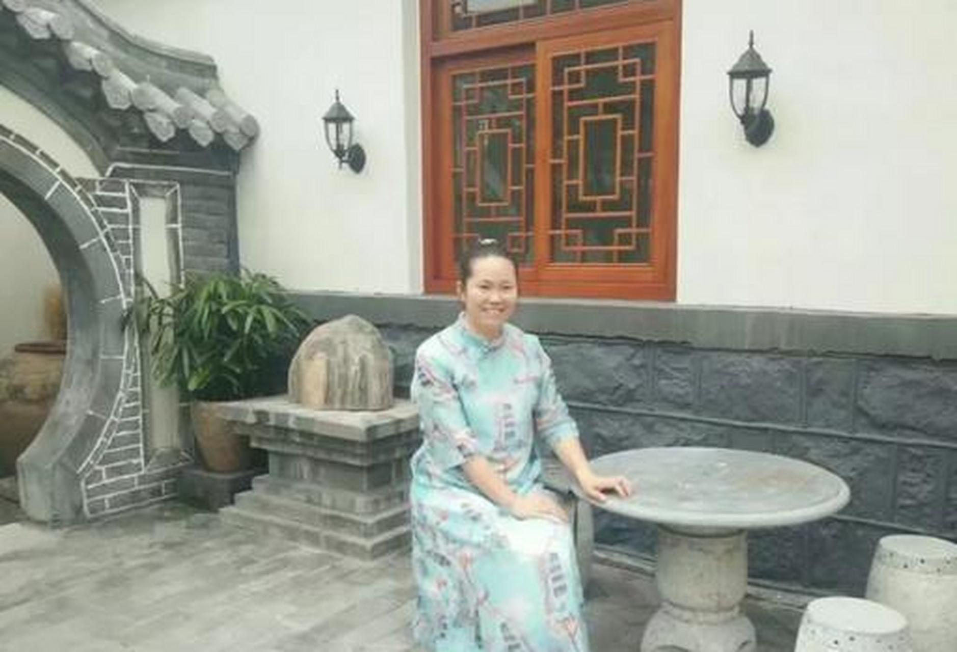 乘风破浪郭美华:孔子故里丹青画家的山水寄情绚丽情调净化心灵