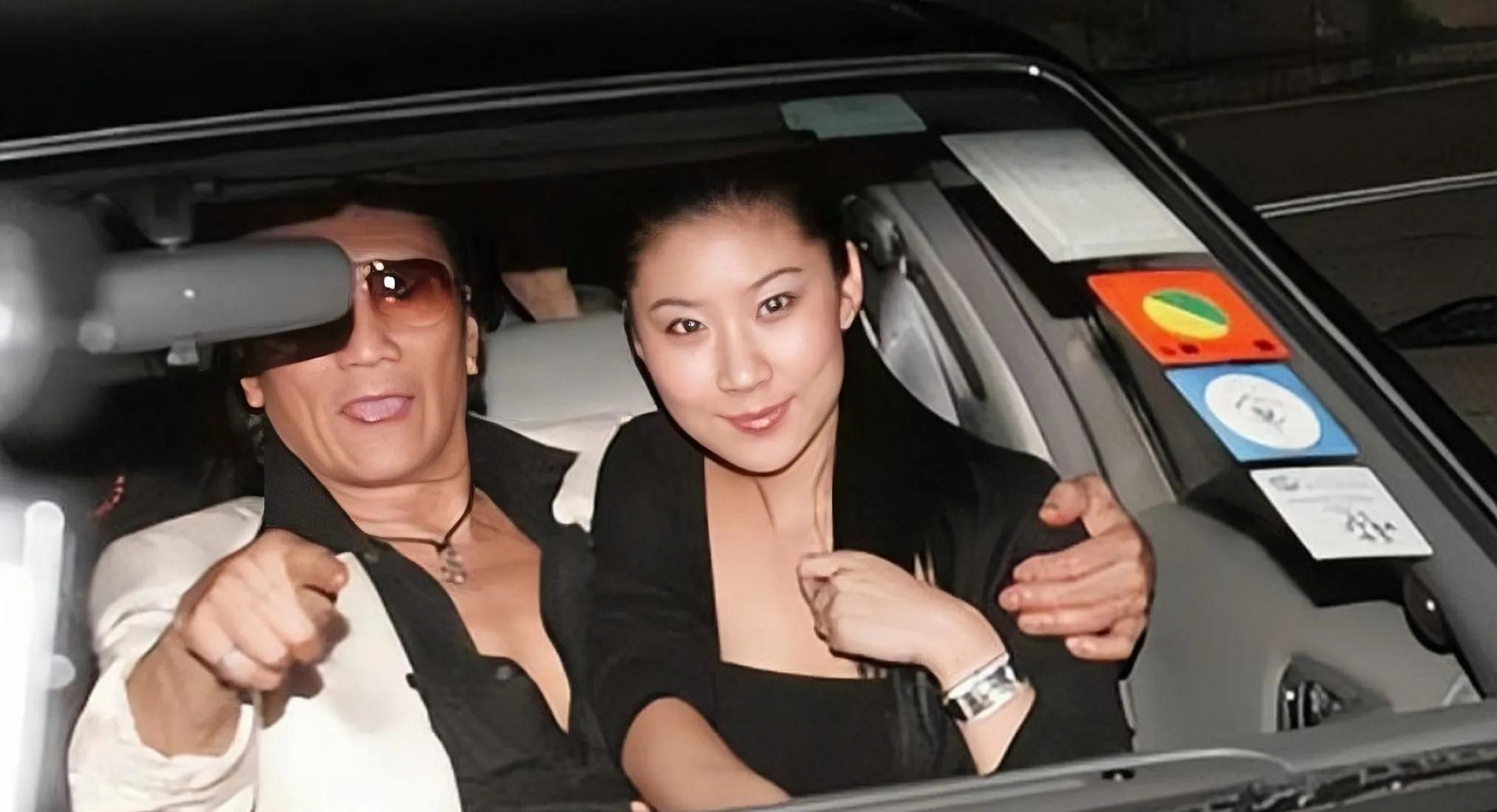 coco谢贤的靓丽女友,恋爱12年获得2000万,人生到底值不值