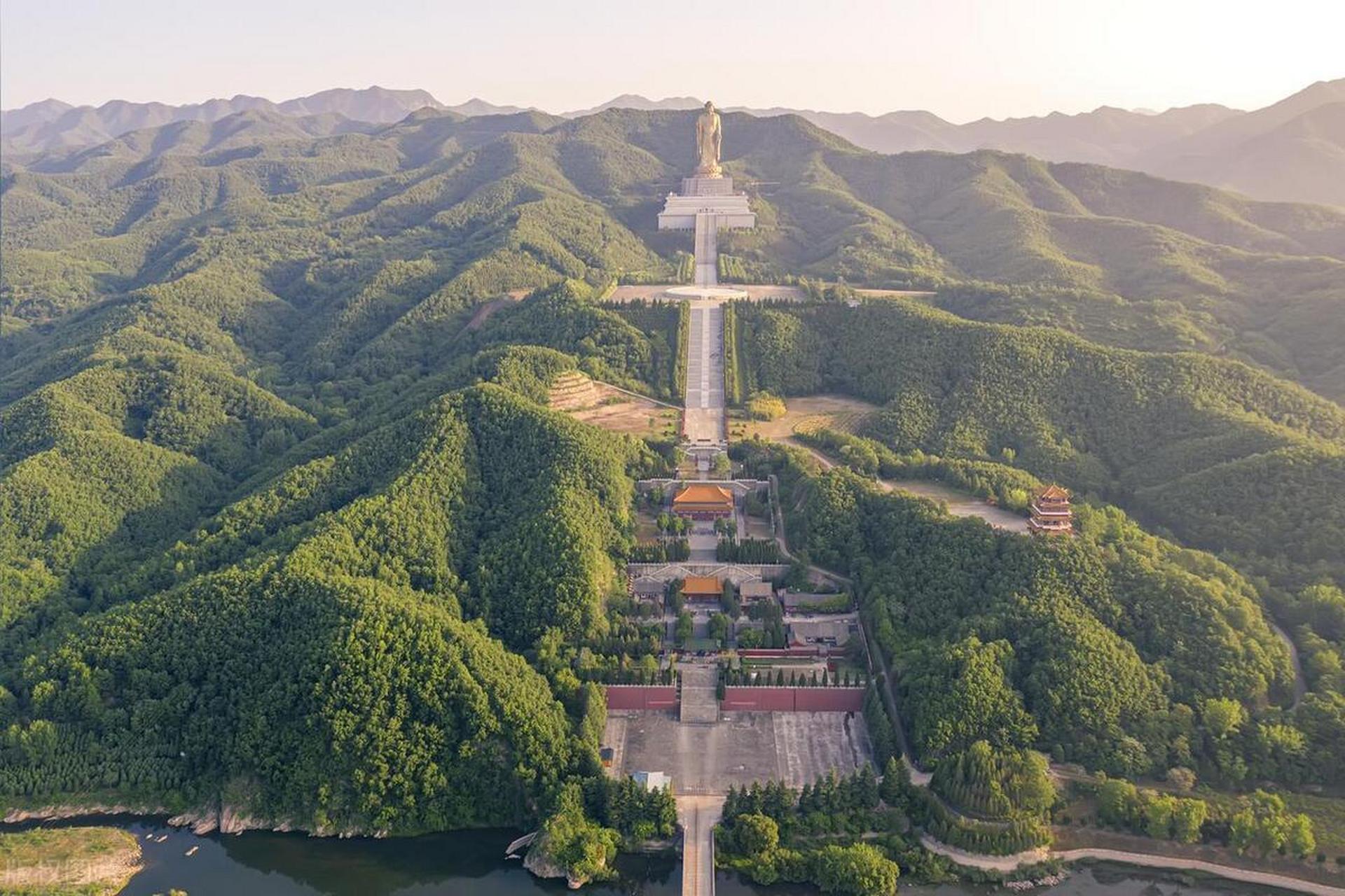 抛开715万的雕塑,鲁山县竟有如此丰富的旅游资源  1,尧山 尧山风景区
