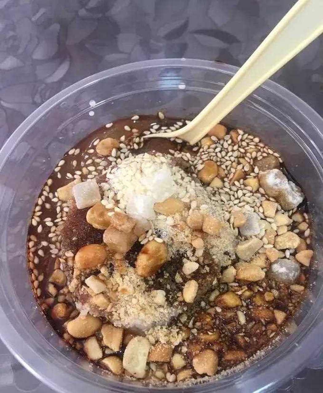 【美食推荐——谢家百年糕粑】去青岩古镇吃糕粑稀饭一定要吃他家的