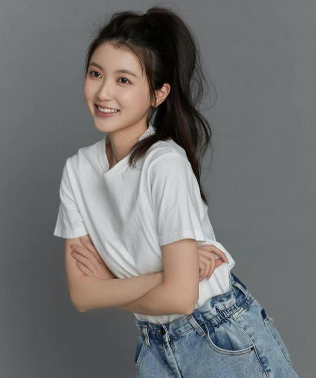 女明星中敢像李星瑶这样裸妆出镜的真的太少了,难怪网友夸赞其是素颜