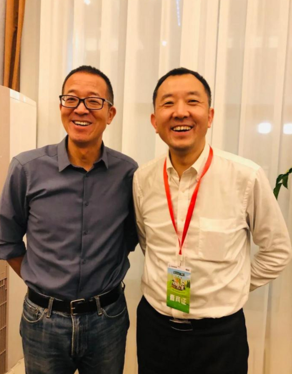 刚到巴东县4年,陈行甲就把刘冰送进了监狱,陈行甲问刘冰:"你为什么