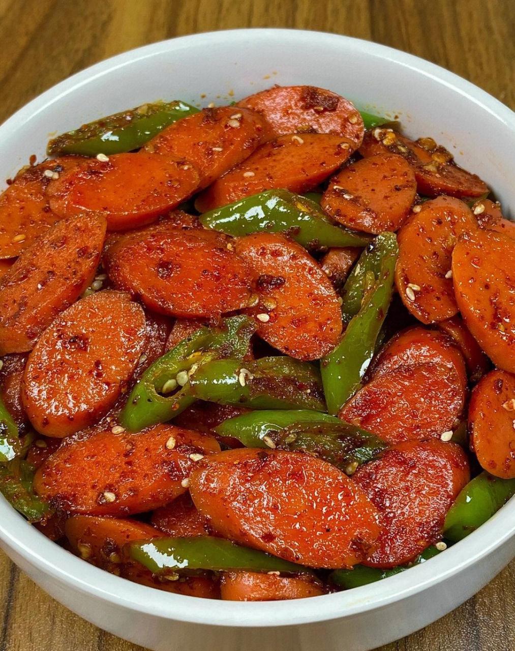 这一道孜然火腿肠吃起来真的嘎嘎香[哭惹r]咱就是说一盘都不够我炫呀