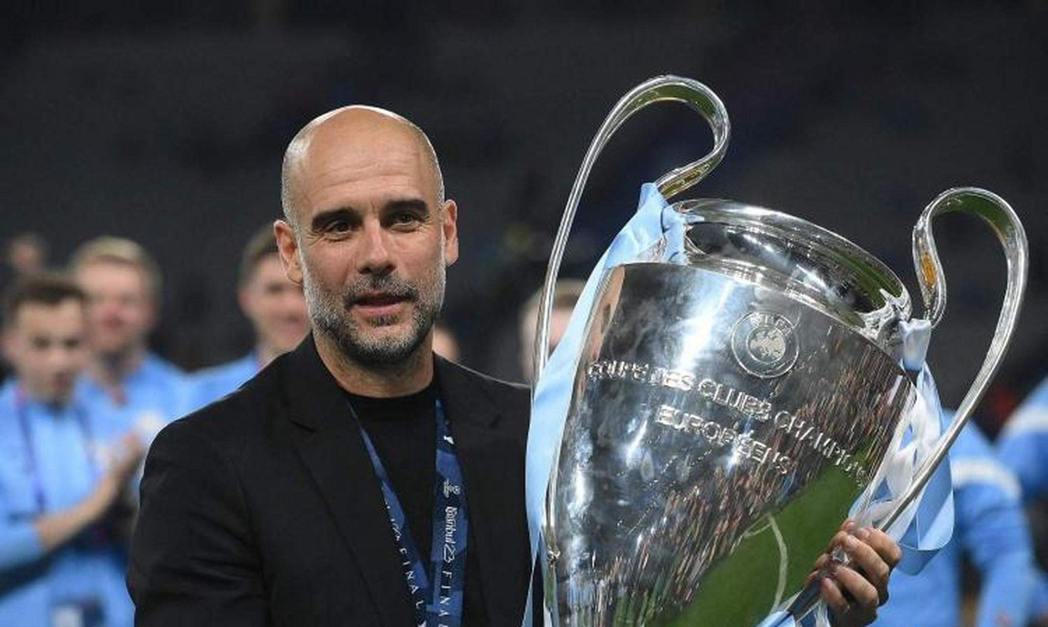 英格兰名宿欧文:曼城本赛季将可一举夺得三冠王  在接受媒体采访时