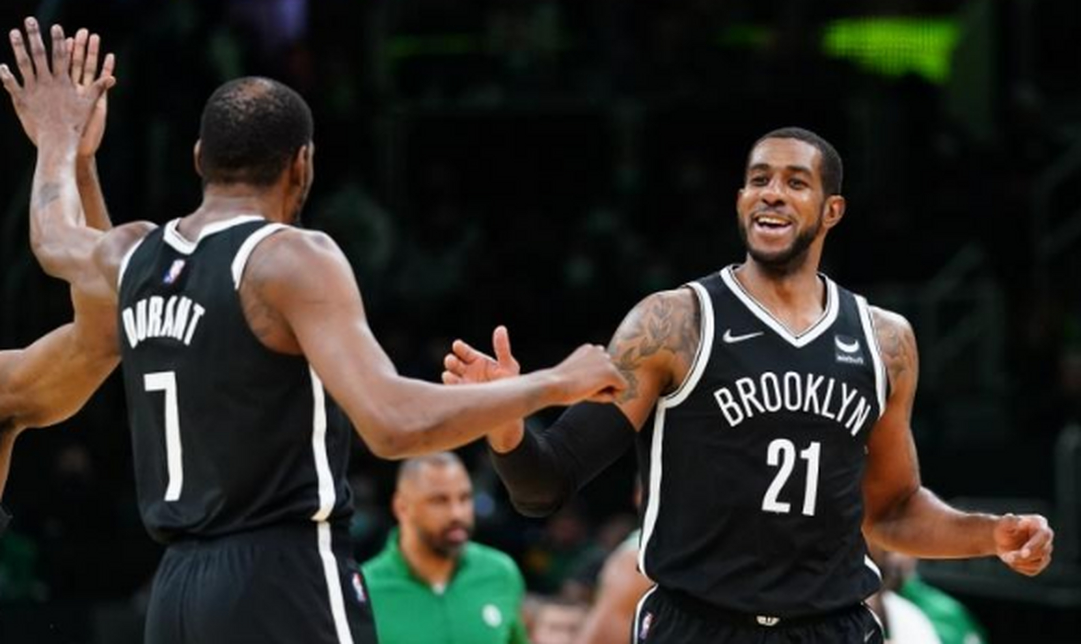 9月14日,前nba球星阿尔德里奇做客播客节目时,谈到了在篮网打球的