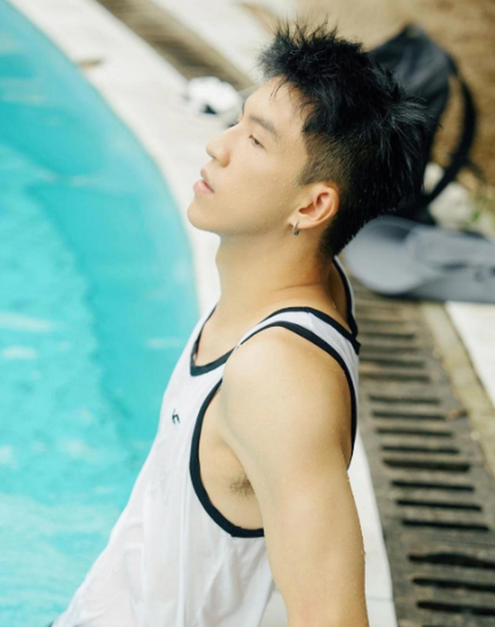 小哥自拍照,大实力看的让人羡慕了#腹肌