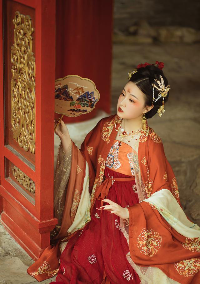 当微胖女生穿上汉服,才知道什么是真正的"古典美人"