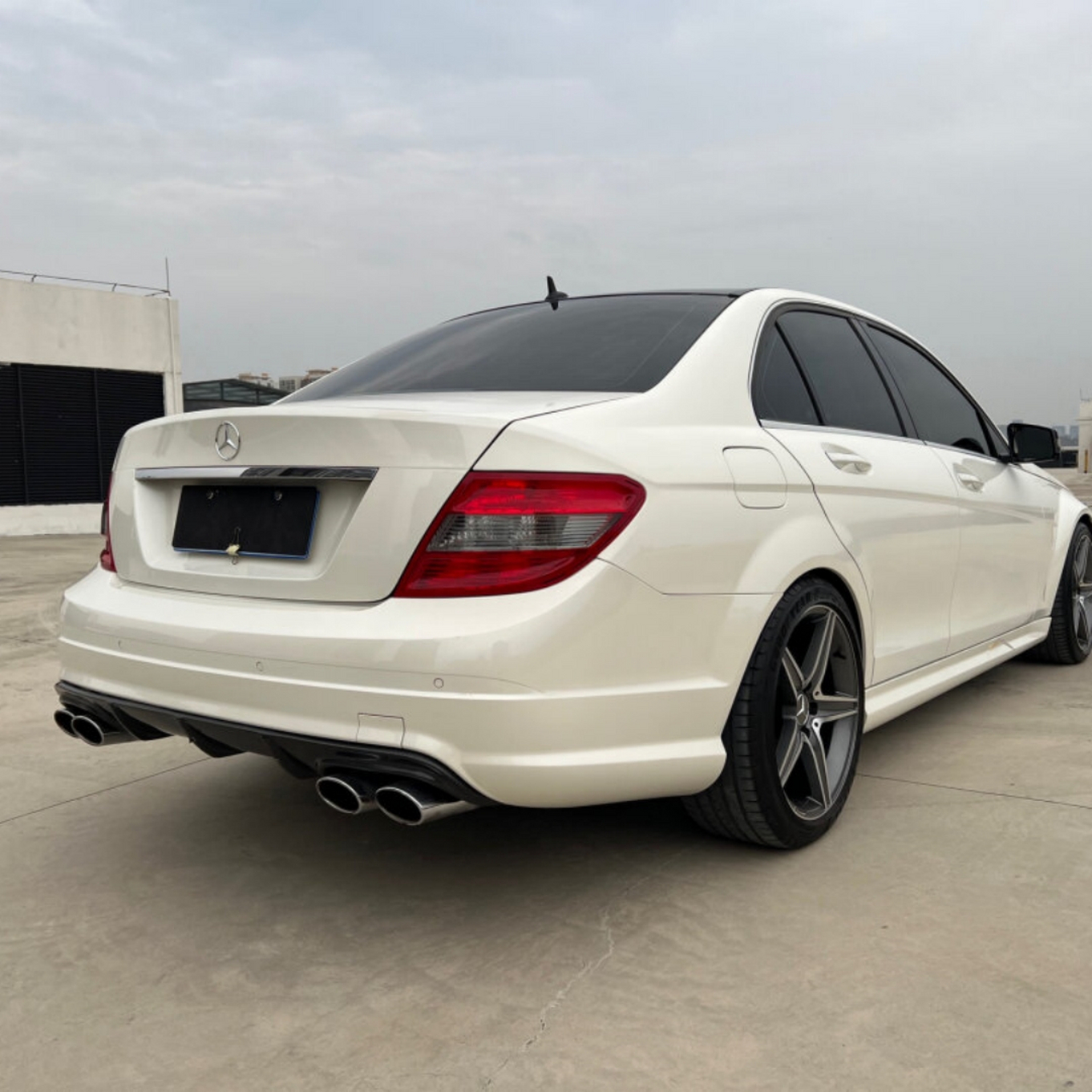 2升v8大自吸发动机,最大输出马力高达457匹,扭矩高达600牛米,为驾驶者