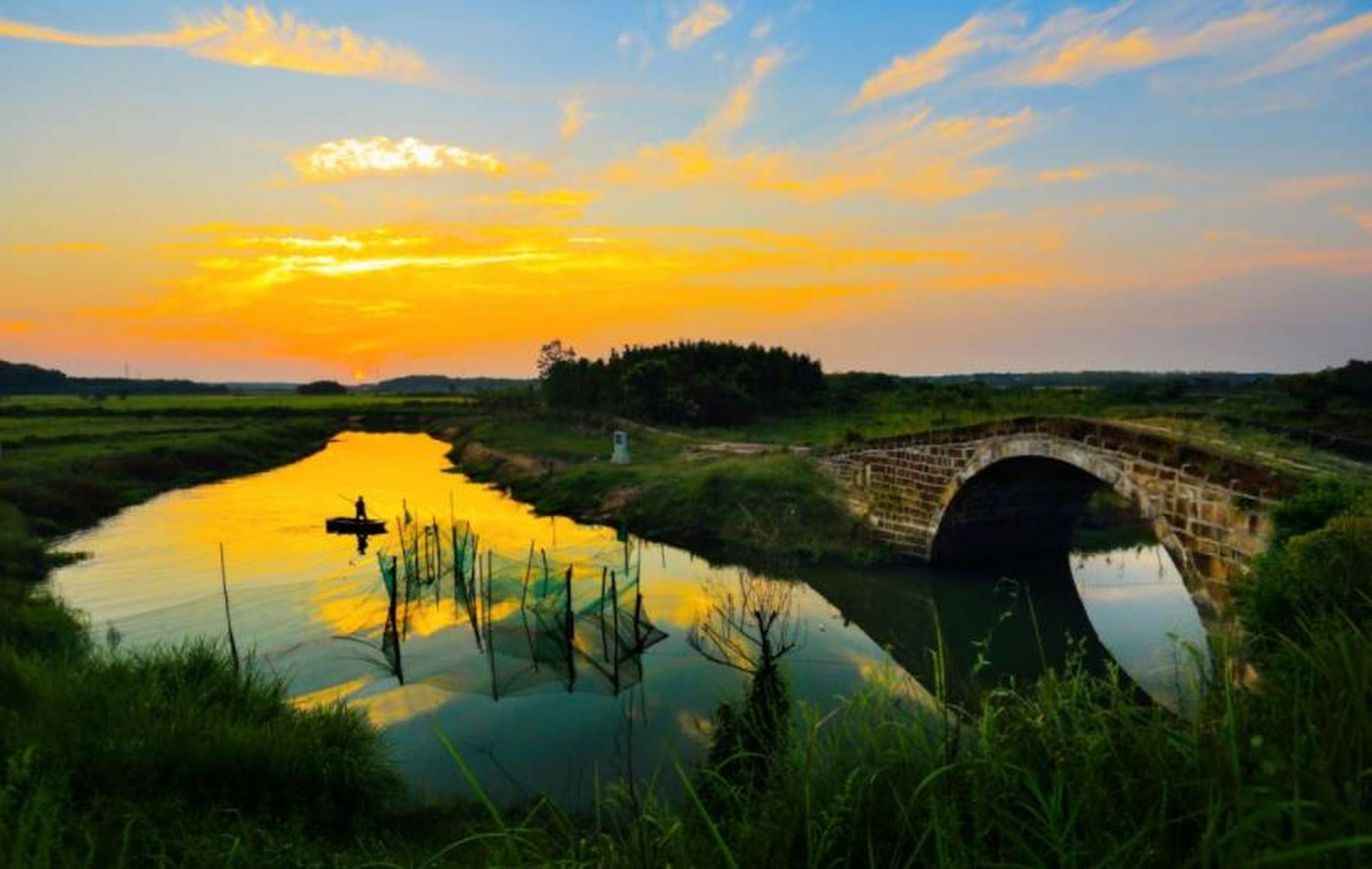 江夏关山桥首富图片