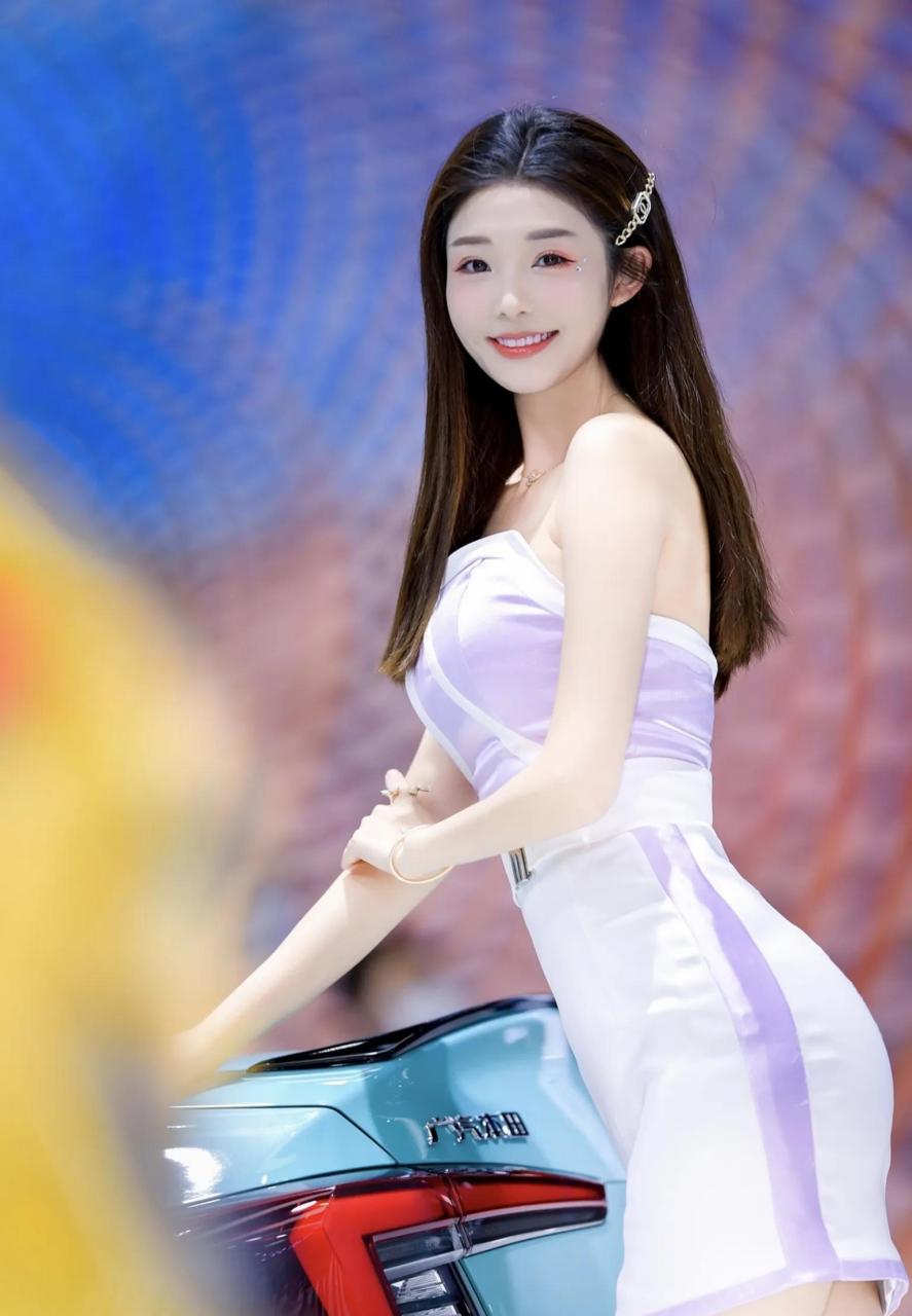 领动计划# 李凉凉不愧为超人气车模!