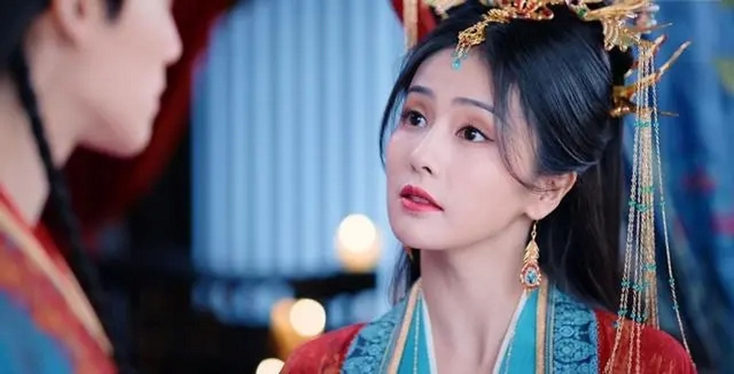 俗,动而不乱  由白鹿,罗云熙主演的古装仙侠剧《长月烬明》终于上线了