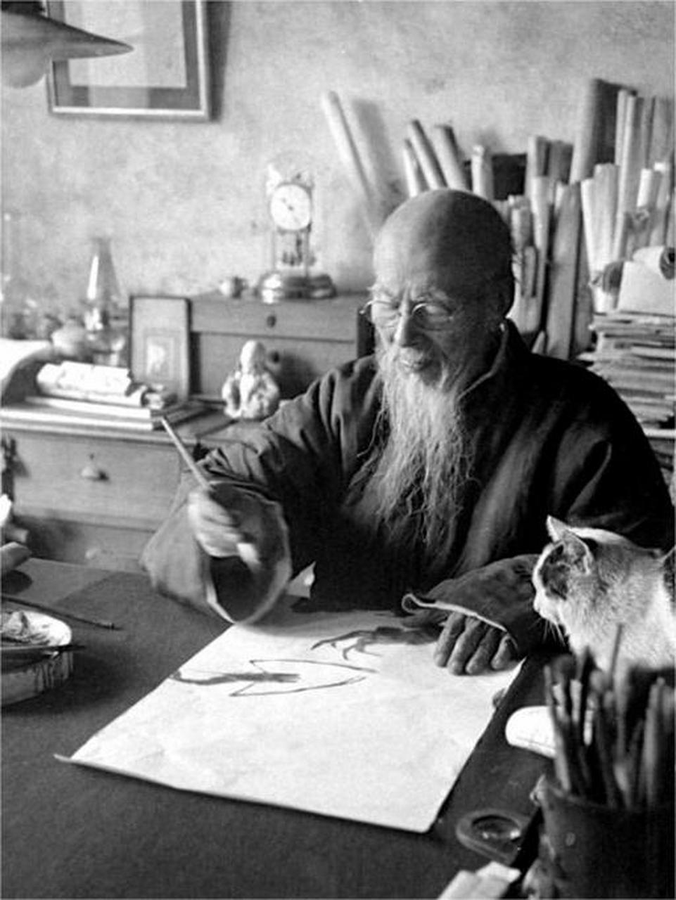 1948年11月 齐白石在北平绘画生活老照片 #历史老照片