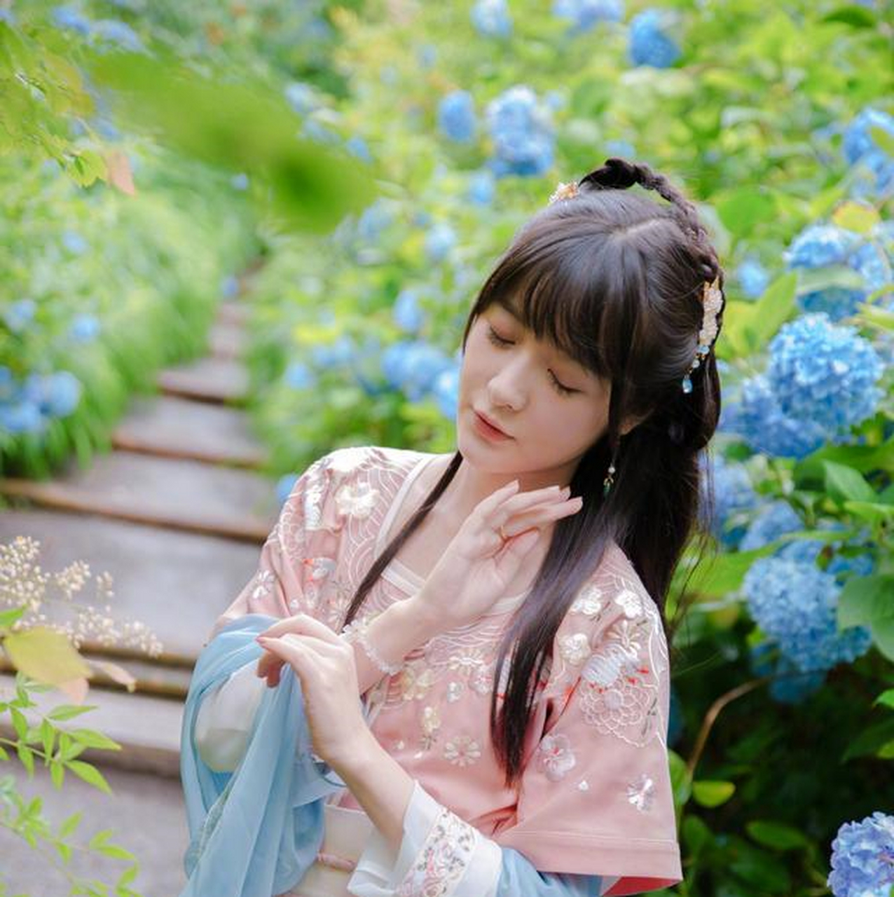 徐娇汉服系列第三弹,妥妥的古风小仙女啊[?