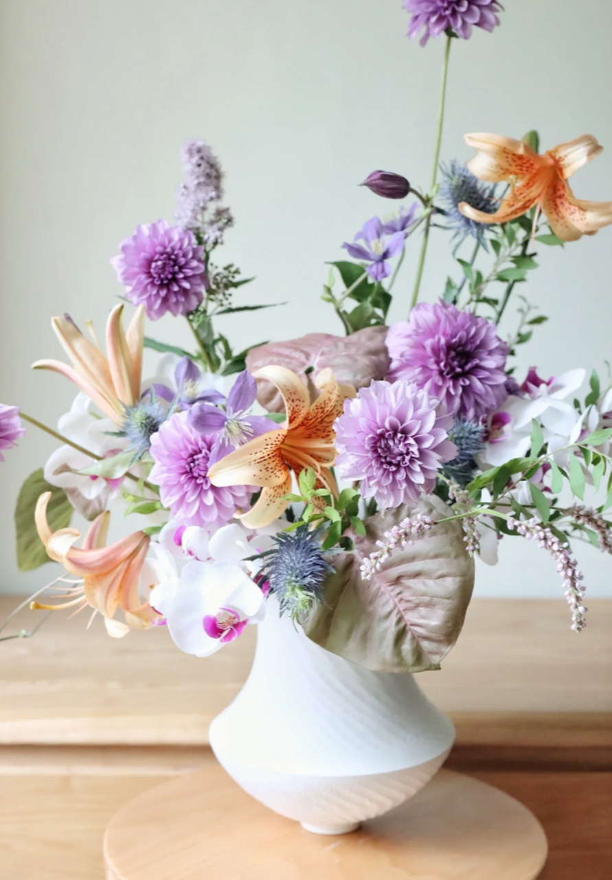 与花共舞,插花让我与大自然更近 无限回购的紫色大丽花,再次展现出其