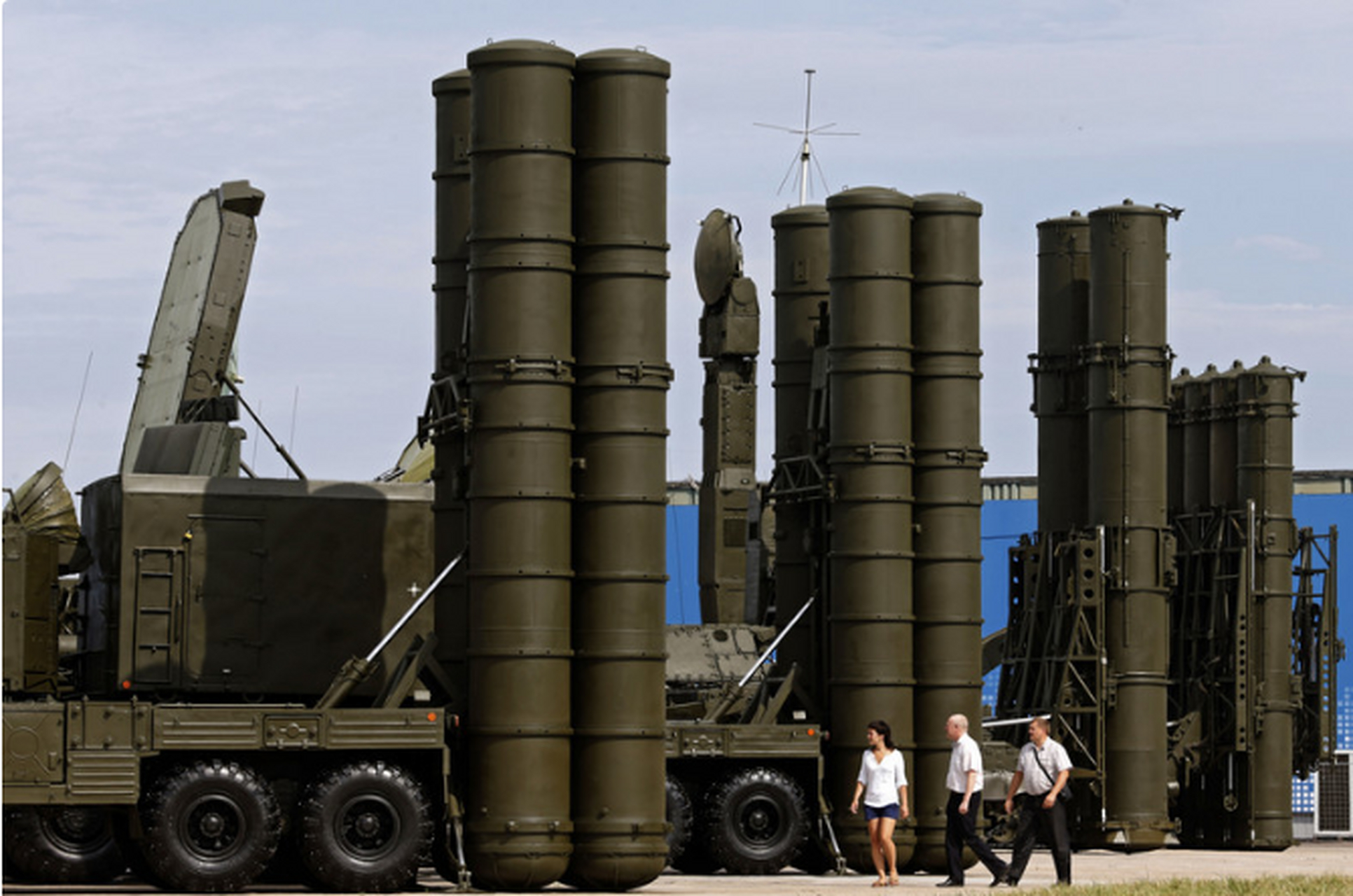 红旗9b导弹共架,300公里内再无杀伤死角,混装是体系化战力体现 四个